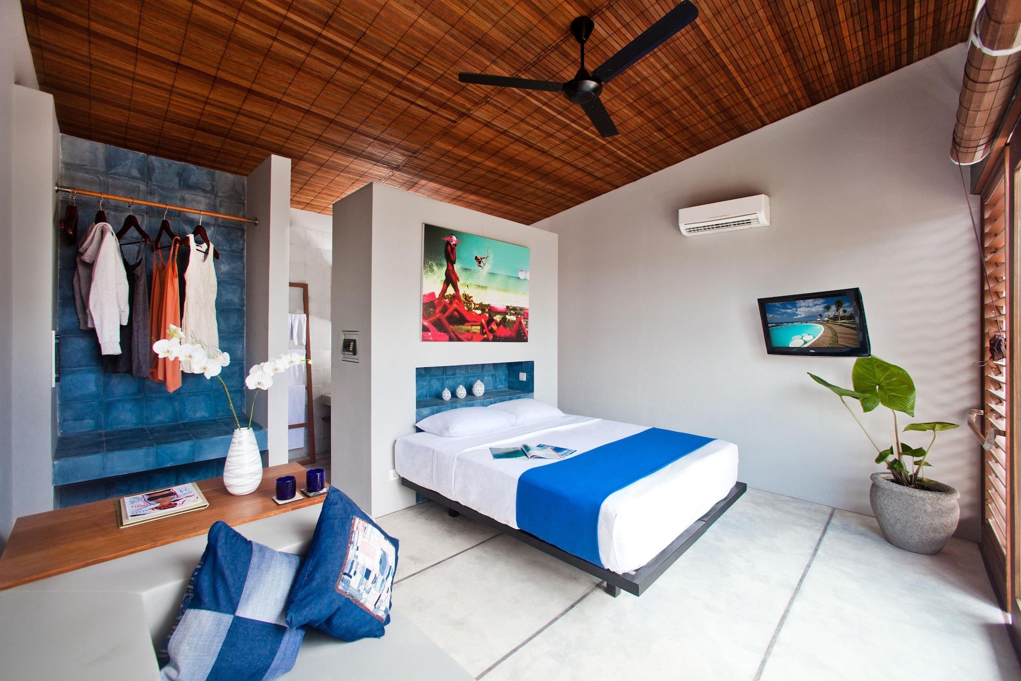 Komune And Club Bali Resort 4*