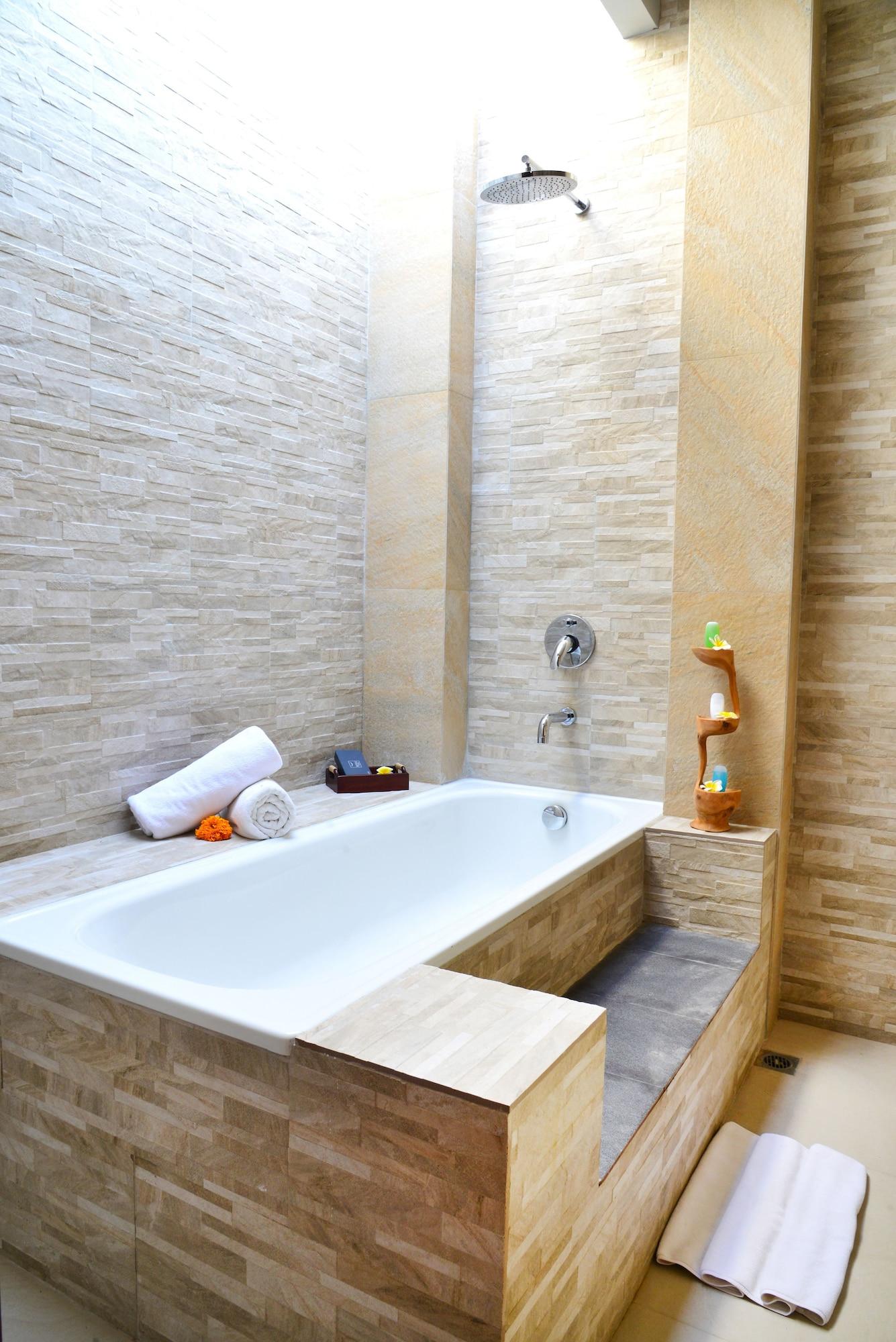 Bali Nyuh Gading Luxury & 3* Seminyak (Bali)
