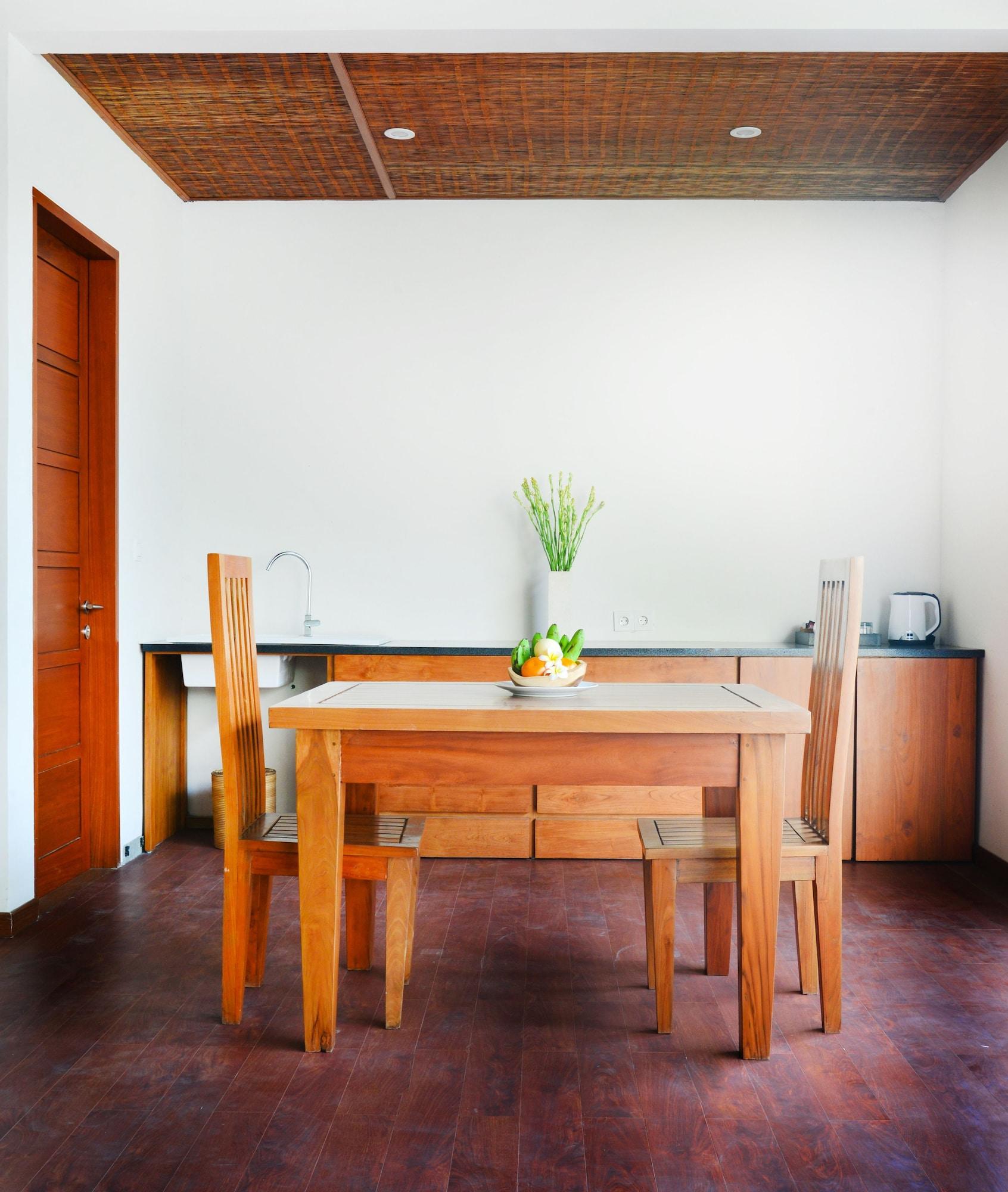 Resor Bali Nyuh Gading Luxury & Seminyak (Bali)