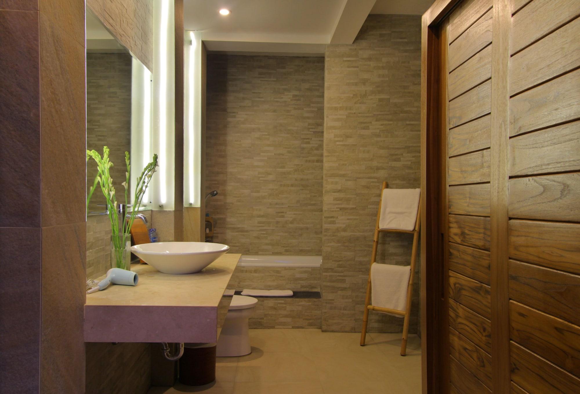 Resor Bali Nyuh Gading Luxury & Seminyak (Bali)