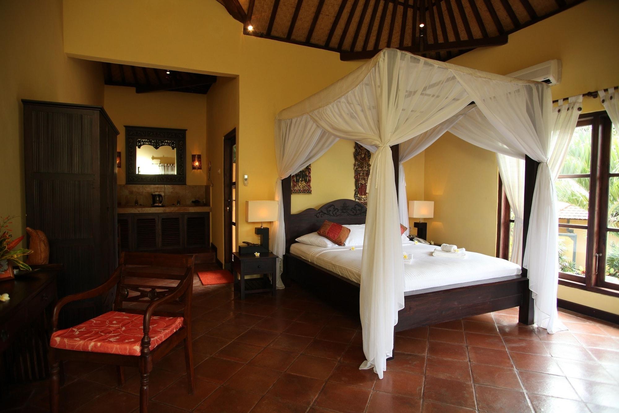 Puri Mangga Sea View And Resort 4*