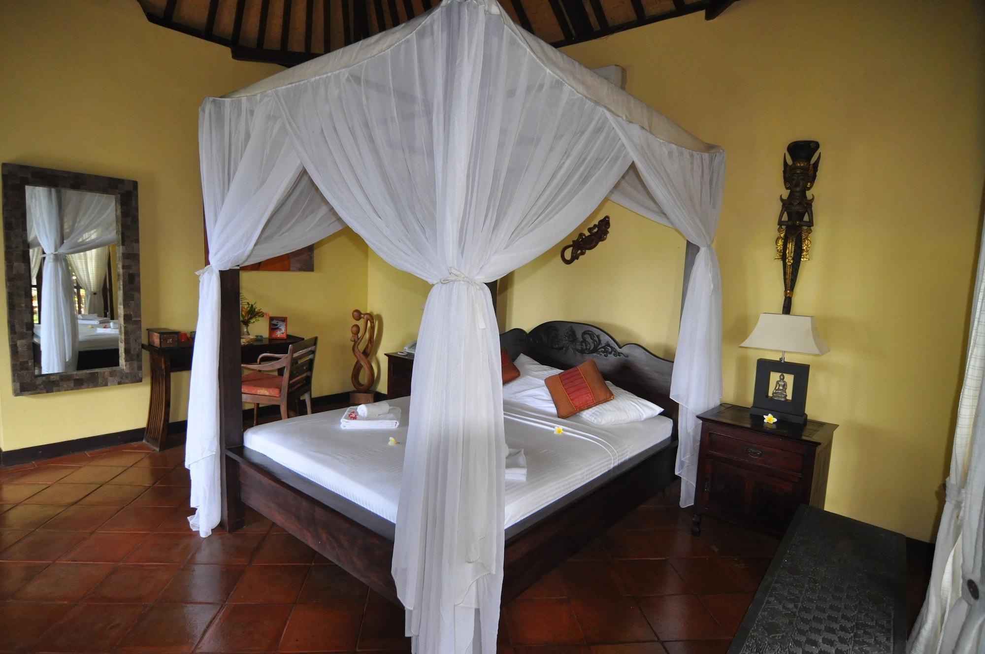 Resort Puri Mangga Sea View And 4*