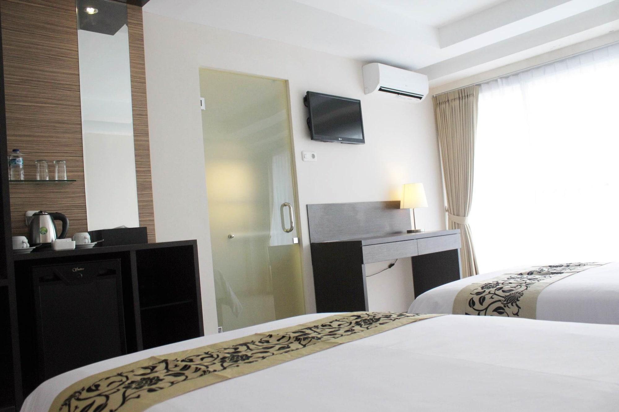 Losari Sunset Hotel 3*