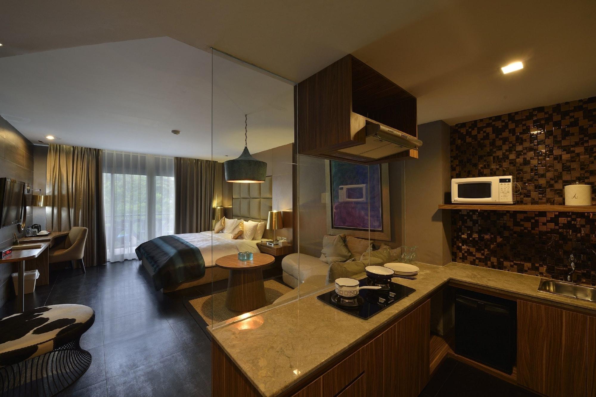 Hotel Amaroossa Bali 4*