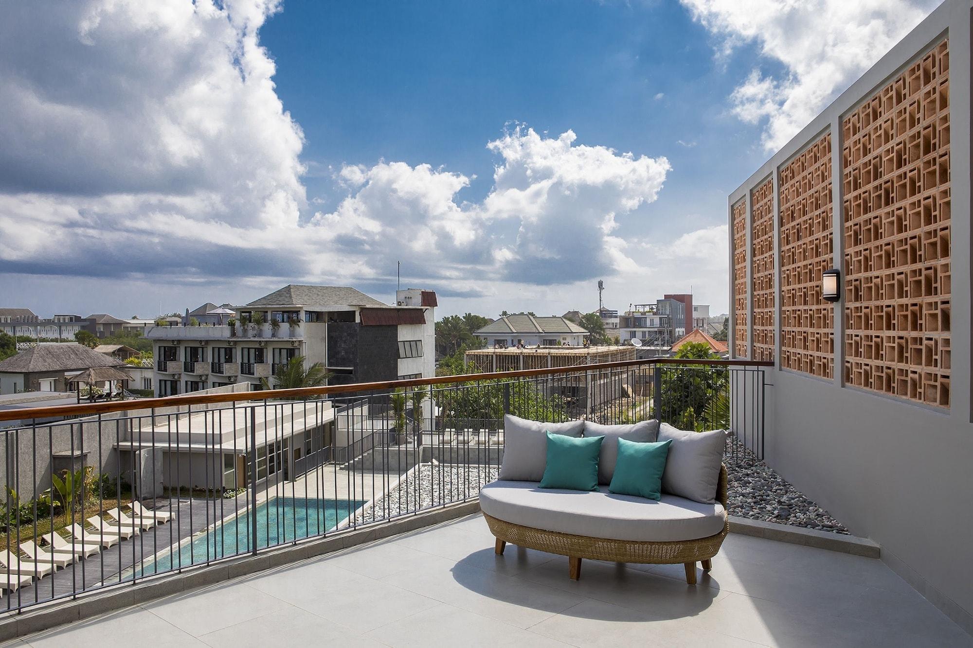 Eastin Ashta Hotel 4*