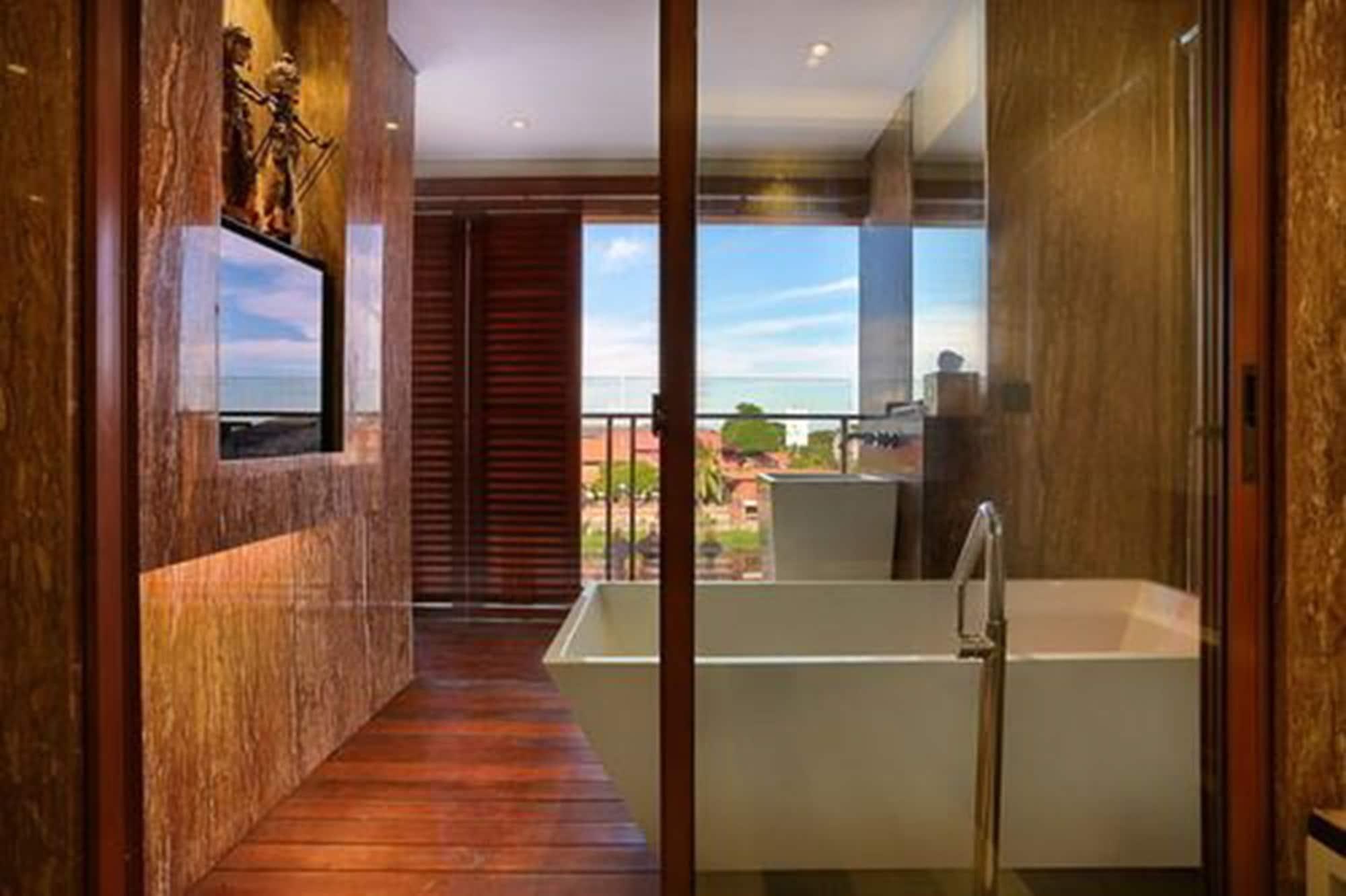 Hotel Mega Boutique 4*