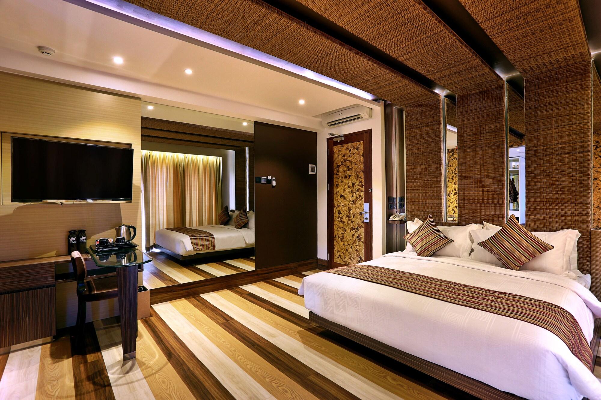 Mega Boutique 4*