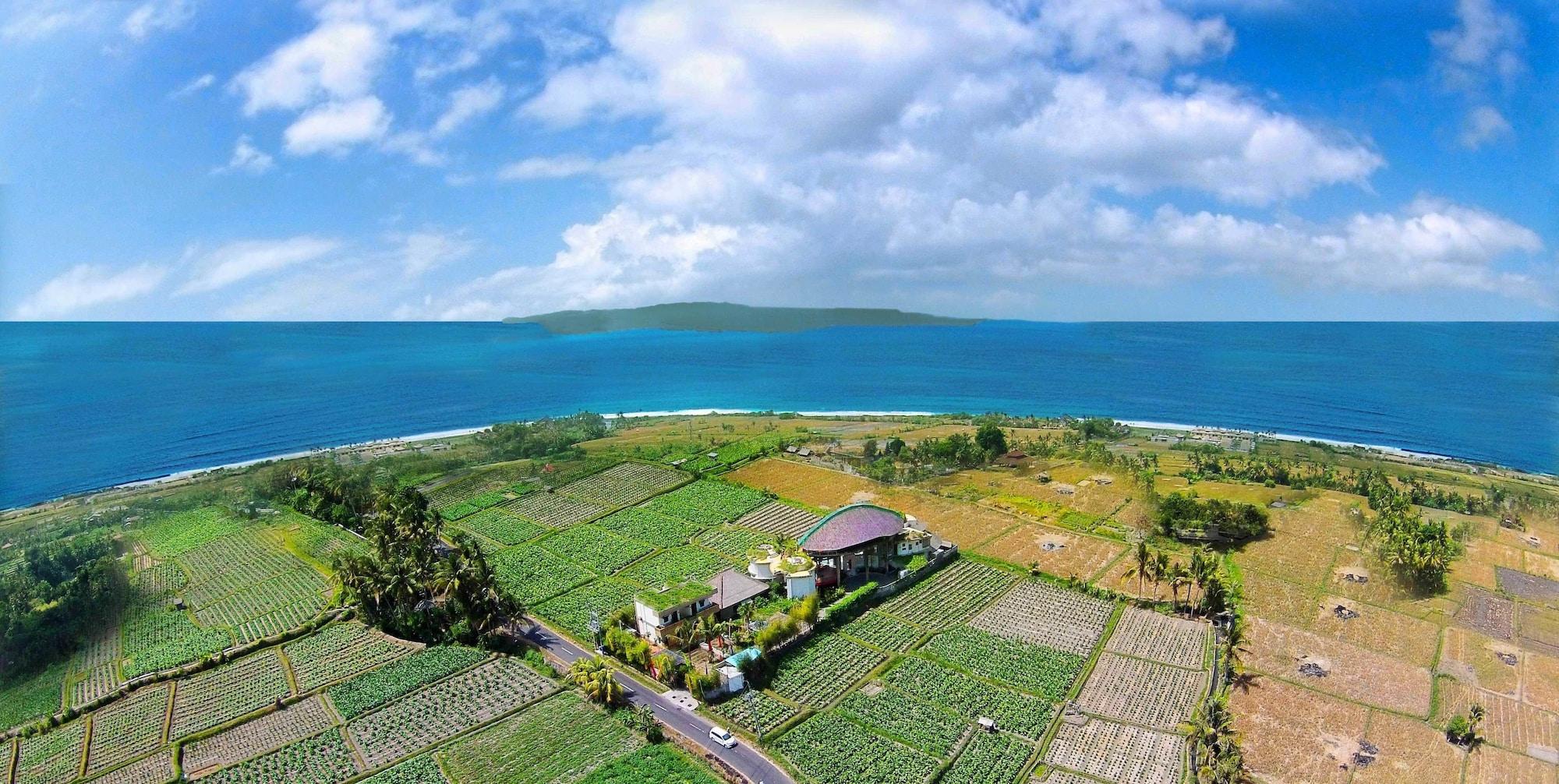 Floating Leaf Eco-luxury Retreat Hotel Sukawati (Bali)