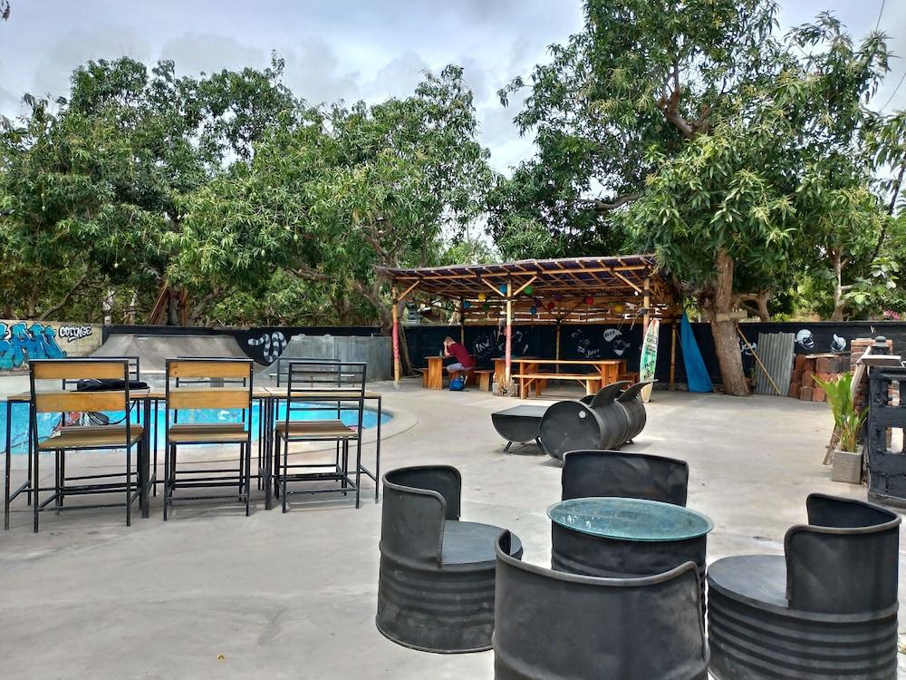 Balangan Hotel 3*