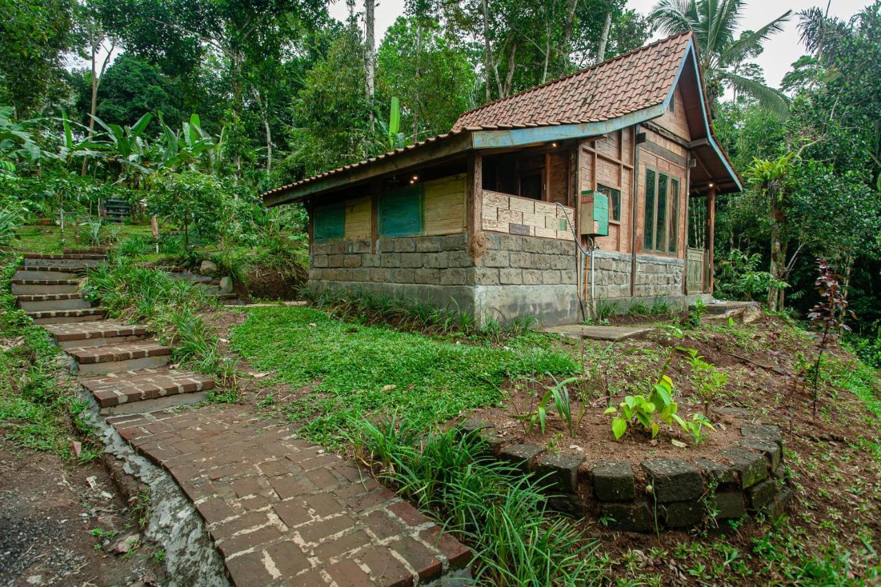 Taman liburan Tepi Sawah Lodge&retreat