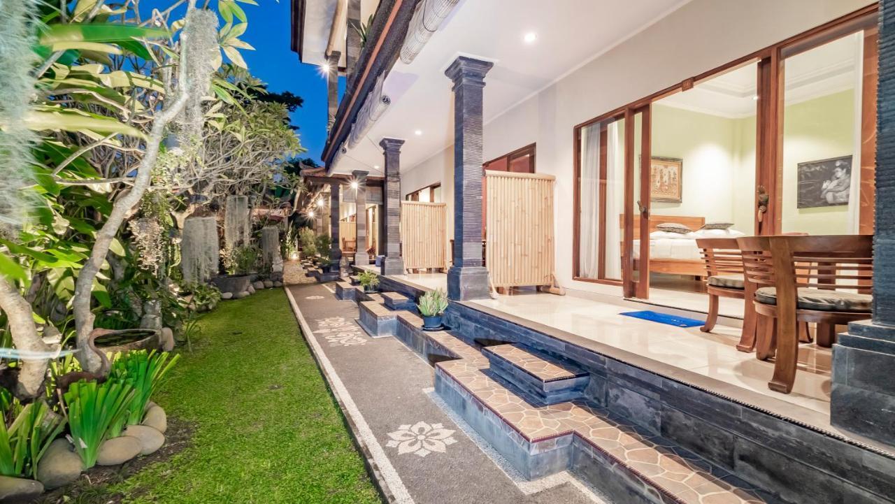 Wisma tamu The Village 3*