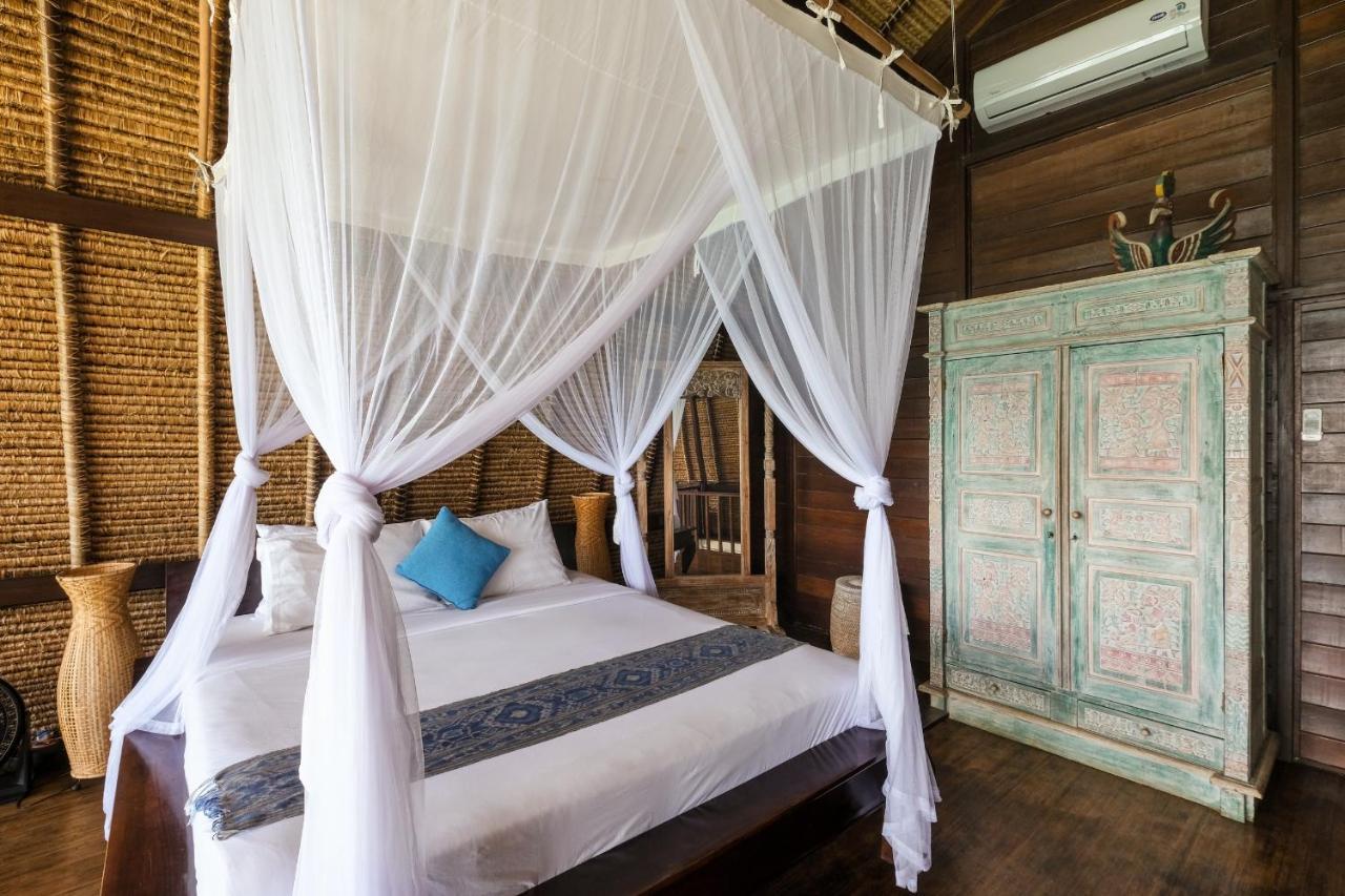 Rumah Elizabeth & Rumah Janneke Villa *