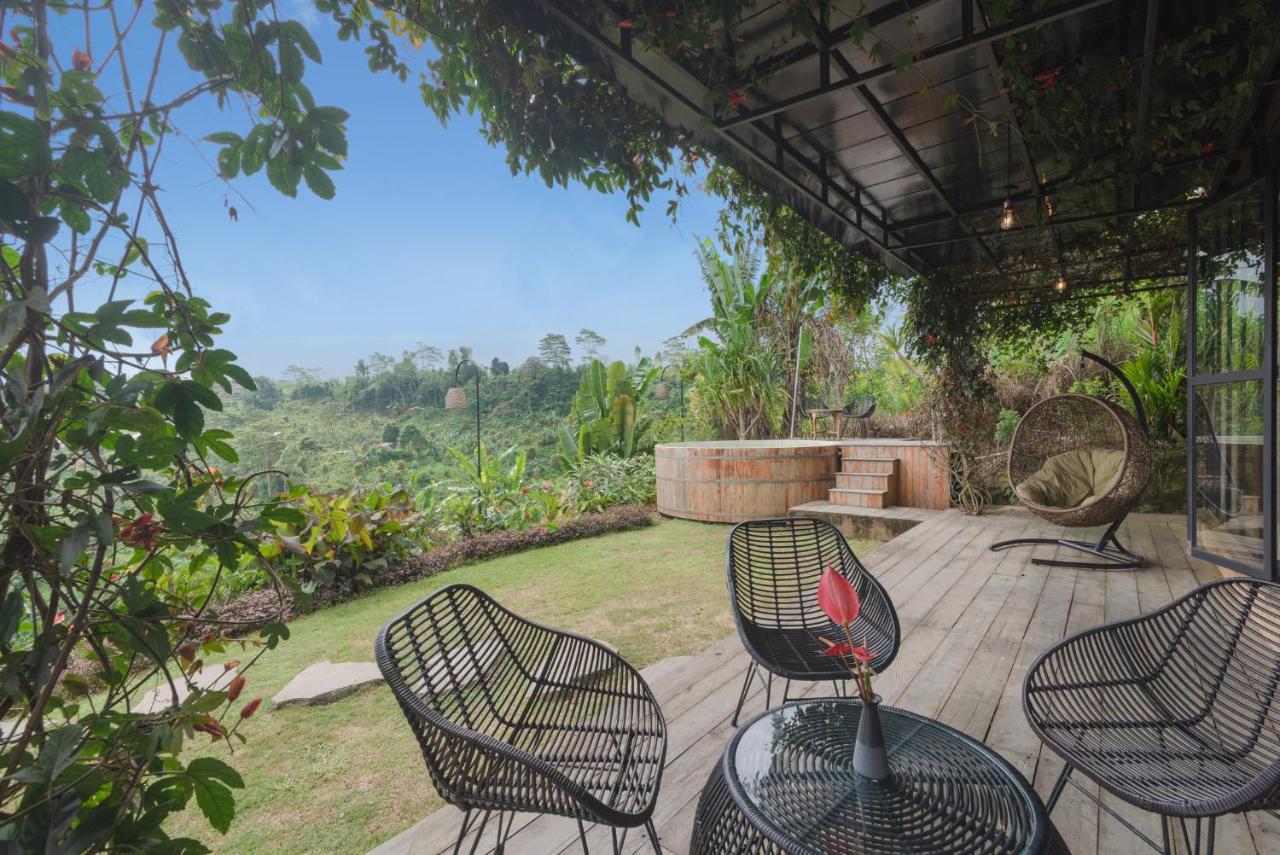 Kayukopi Villa *