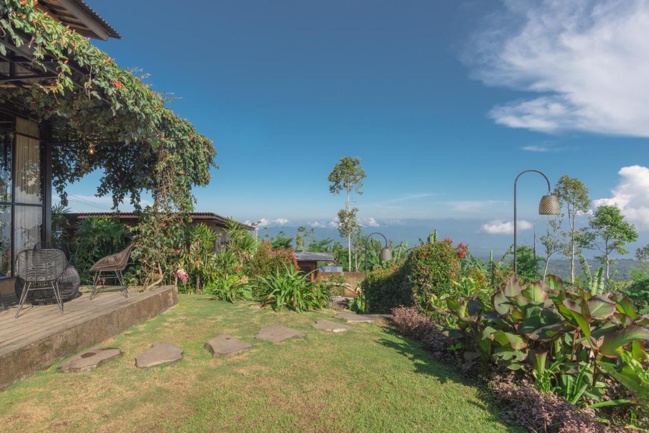 Kayukopi Villa *
