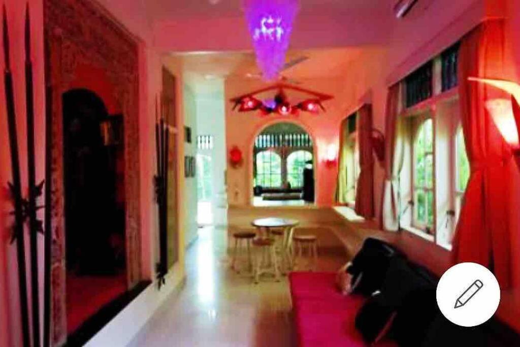 Blue Lagoon 5 Bedrooms Villa