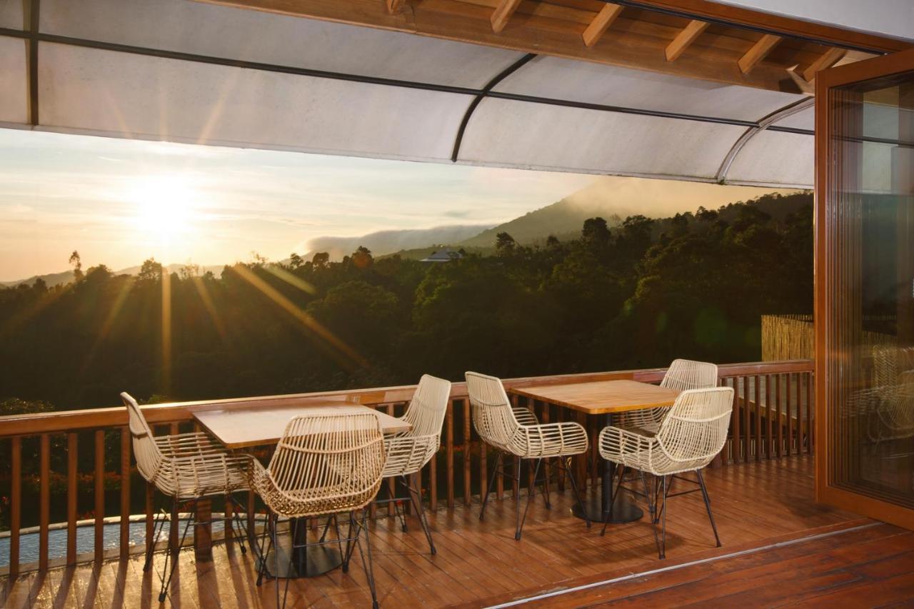 Giriwood & 4* Munduk (Bali)