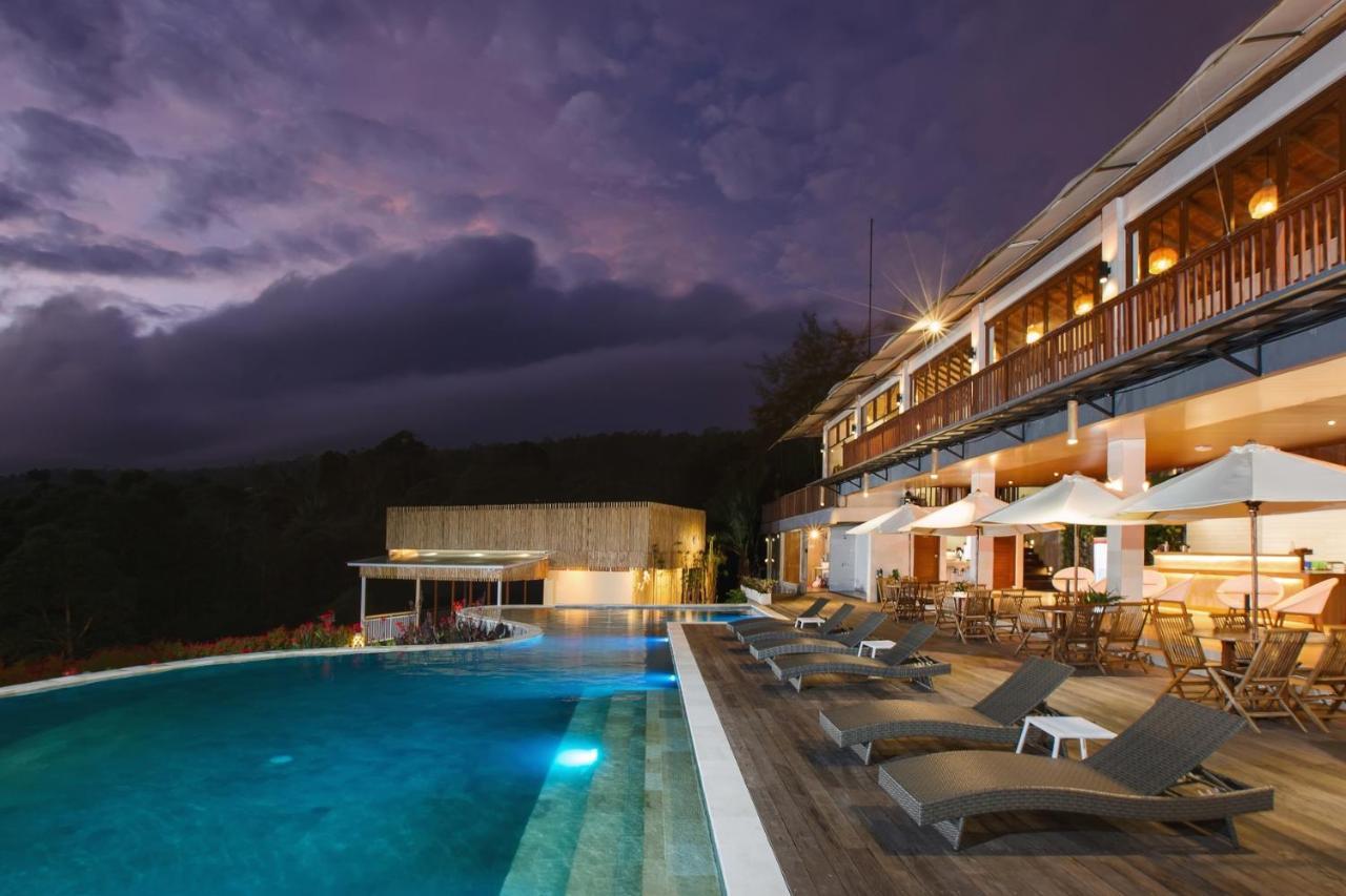 Giriwood & Hotel Munduk (Bali)