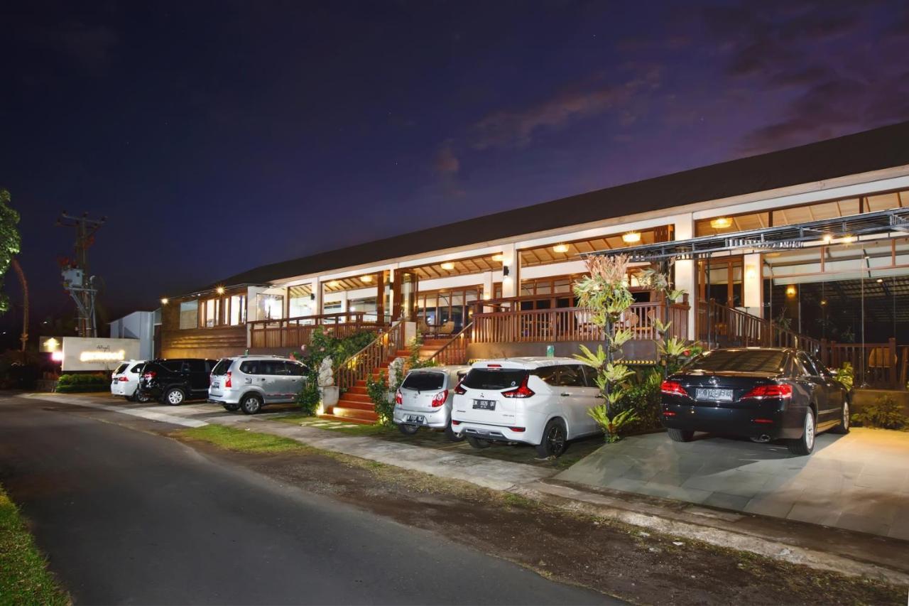 Giriwood & 4* Munduk (Bali)