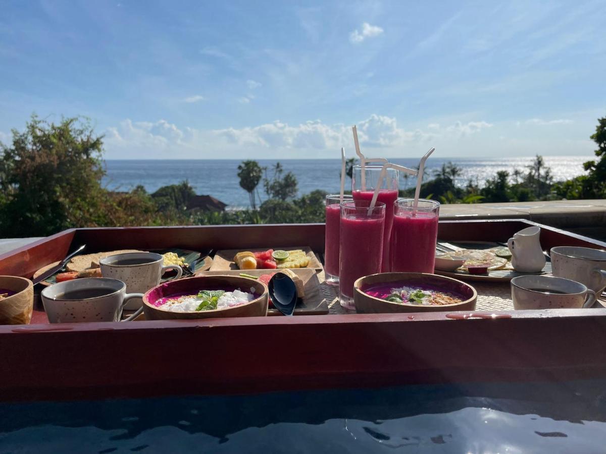 Aska Amed (Bali)