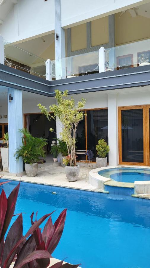 Kartika 2* Lovina (Bali)