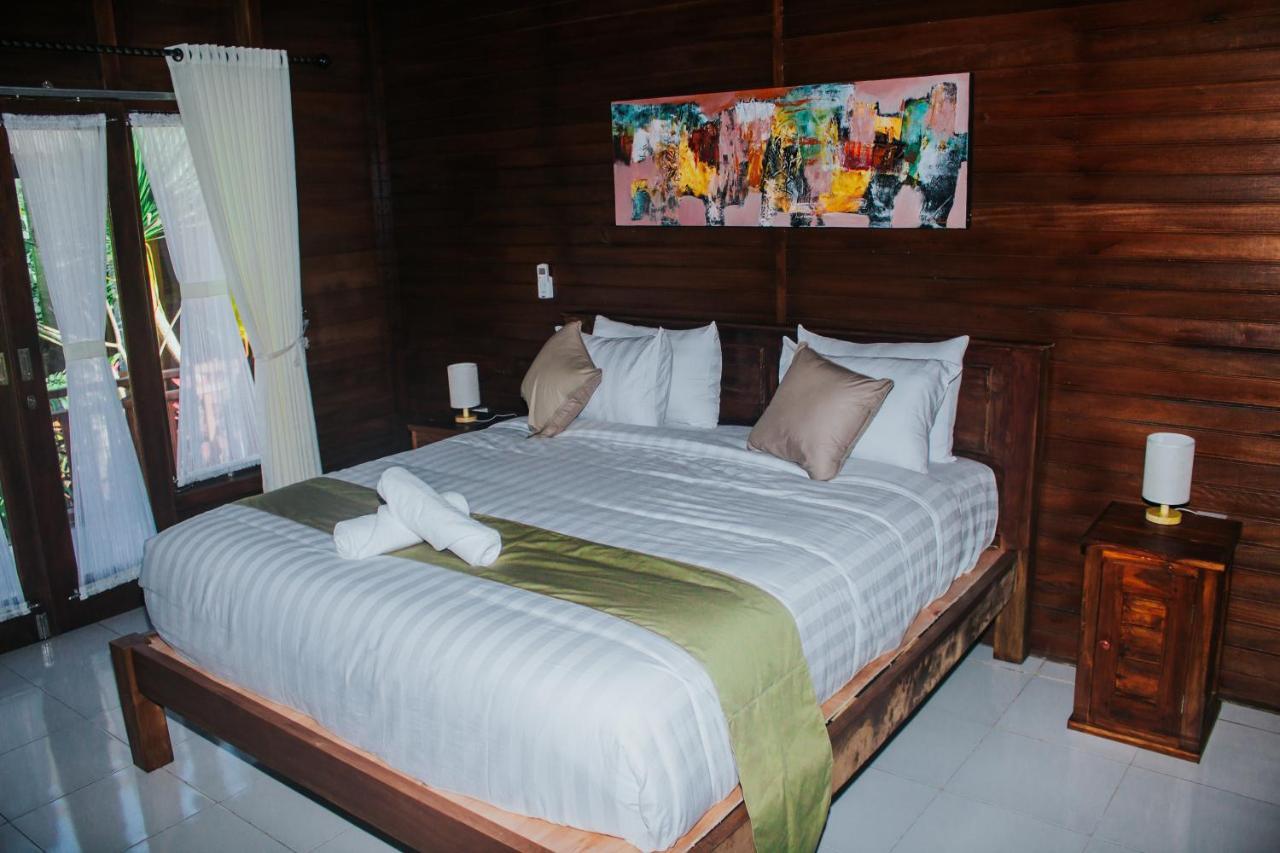 Kurnia & Guest house *