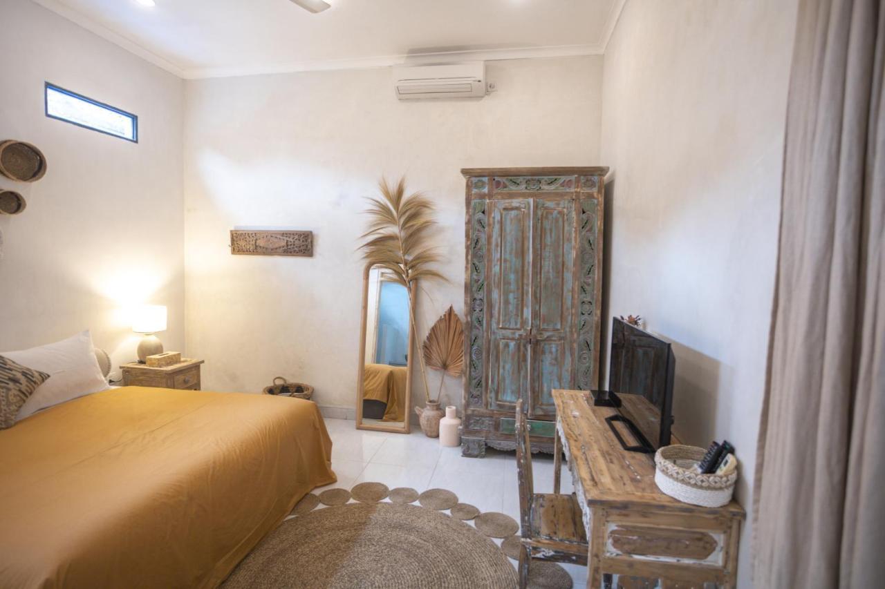 Gypsy Moon Bali Hostel *