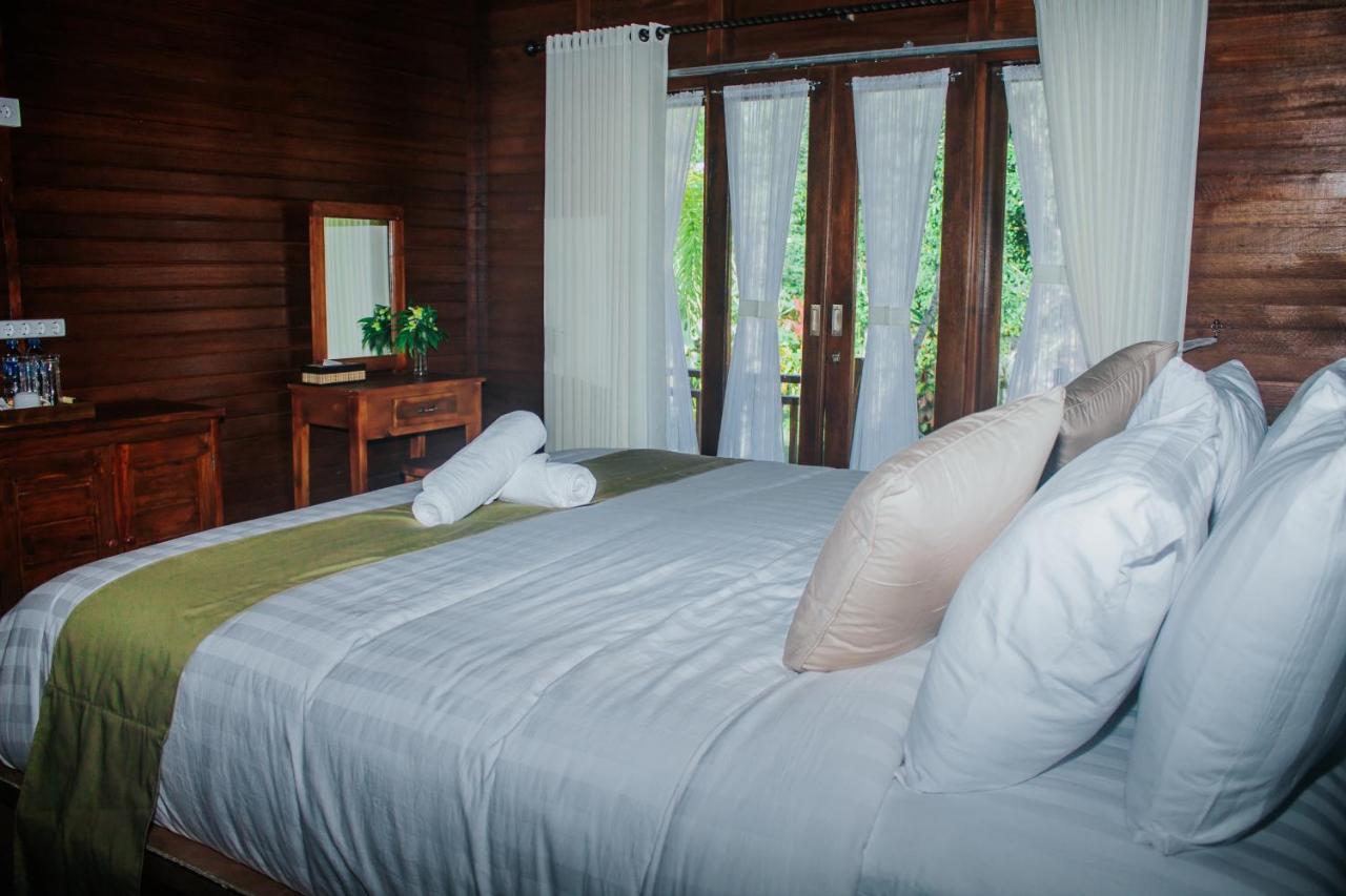 Kurnia & Guest house Toyapakeh