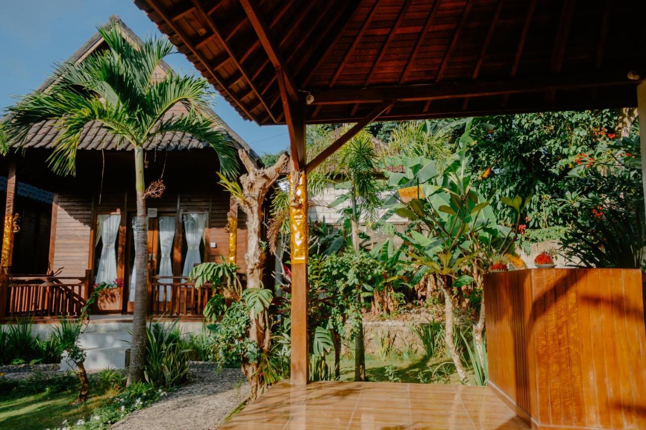 Kurnia & Guest house *