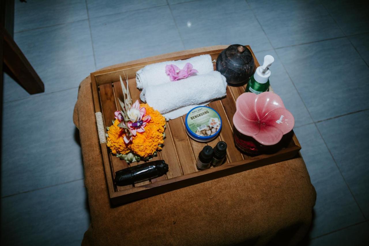 Guest house Kurnia & *