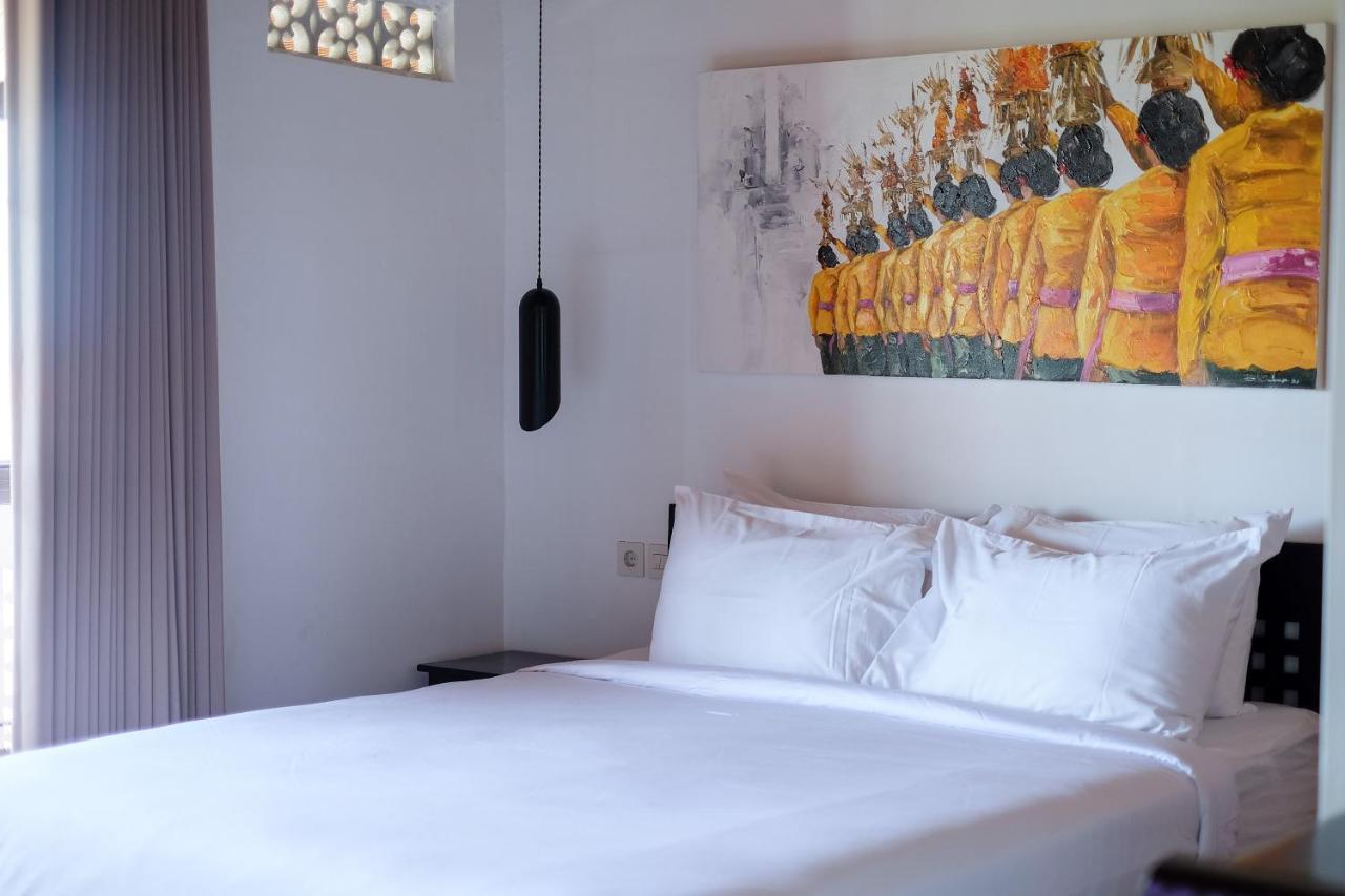 Dip & Doze Living Hostel