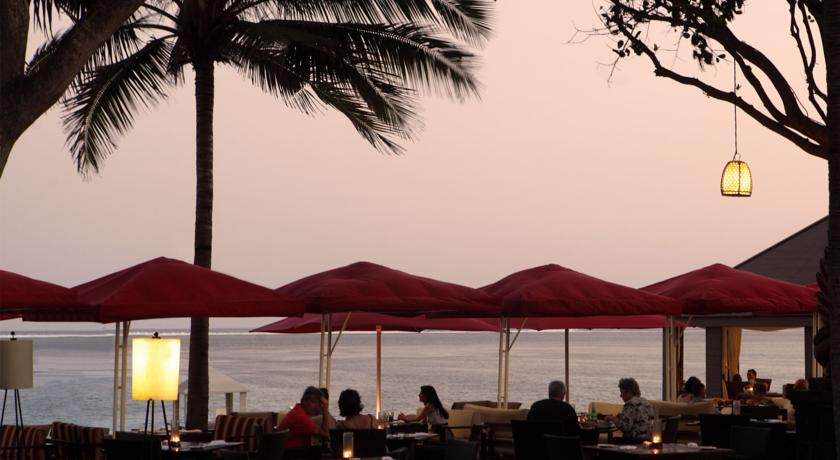 Puri Santrian And Resort 4*