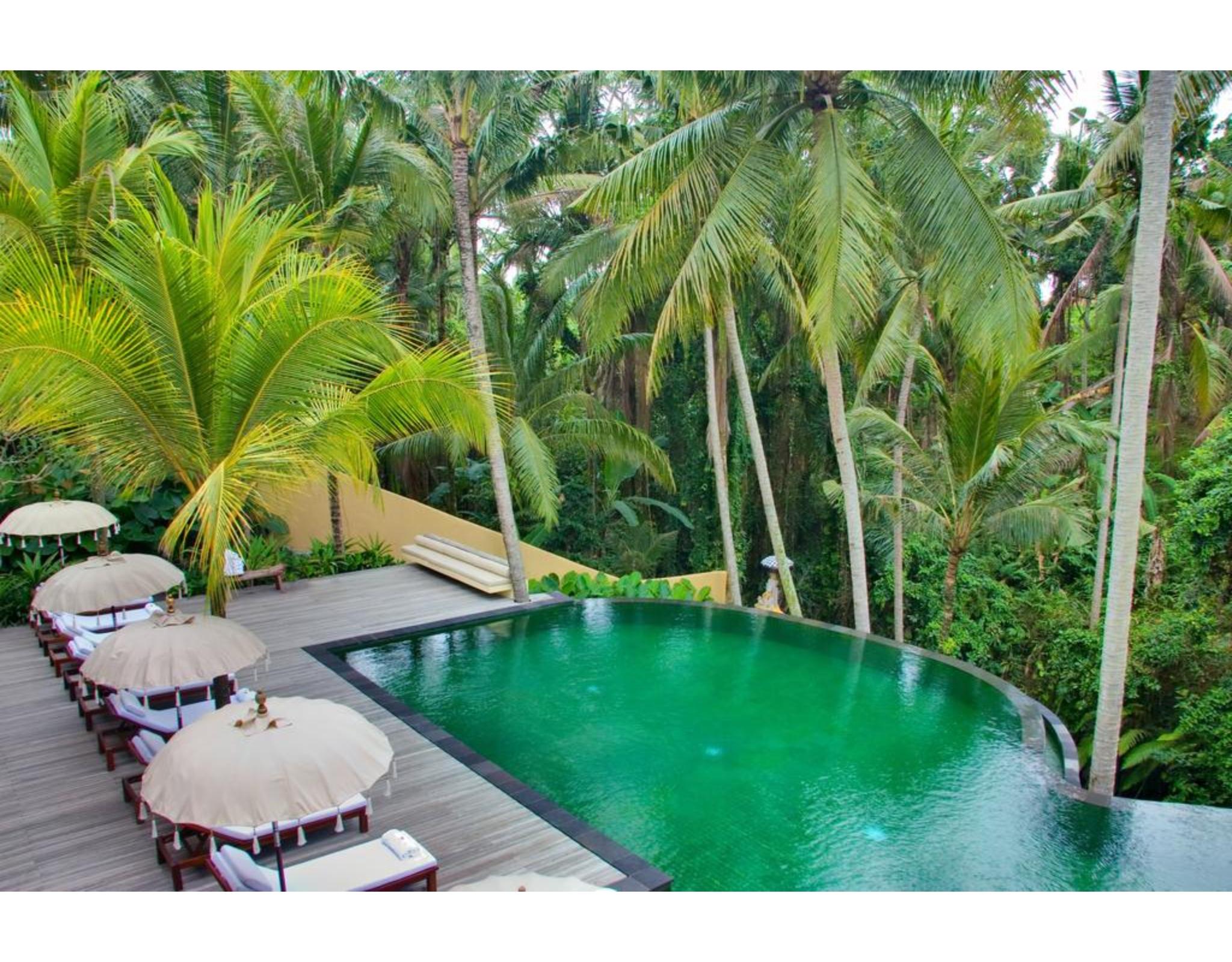 Komaneka At Rasa Sayang Resort 4*
