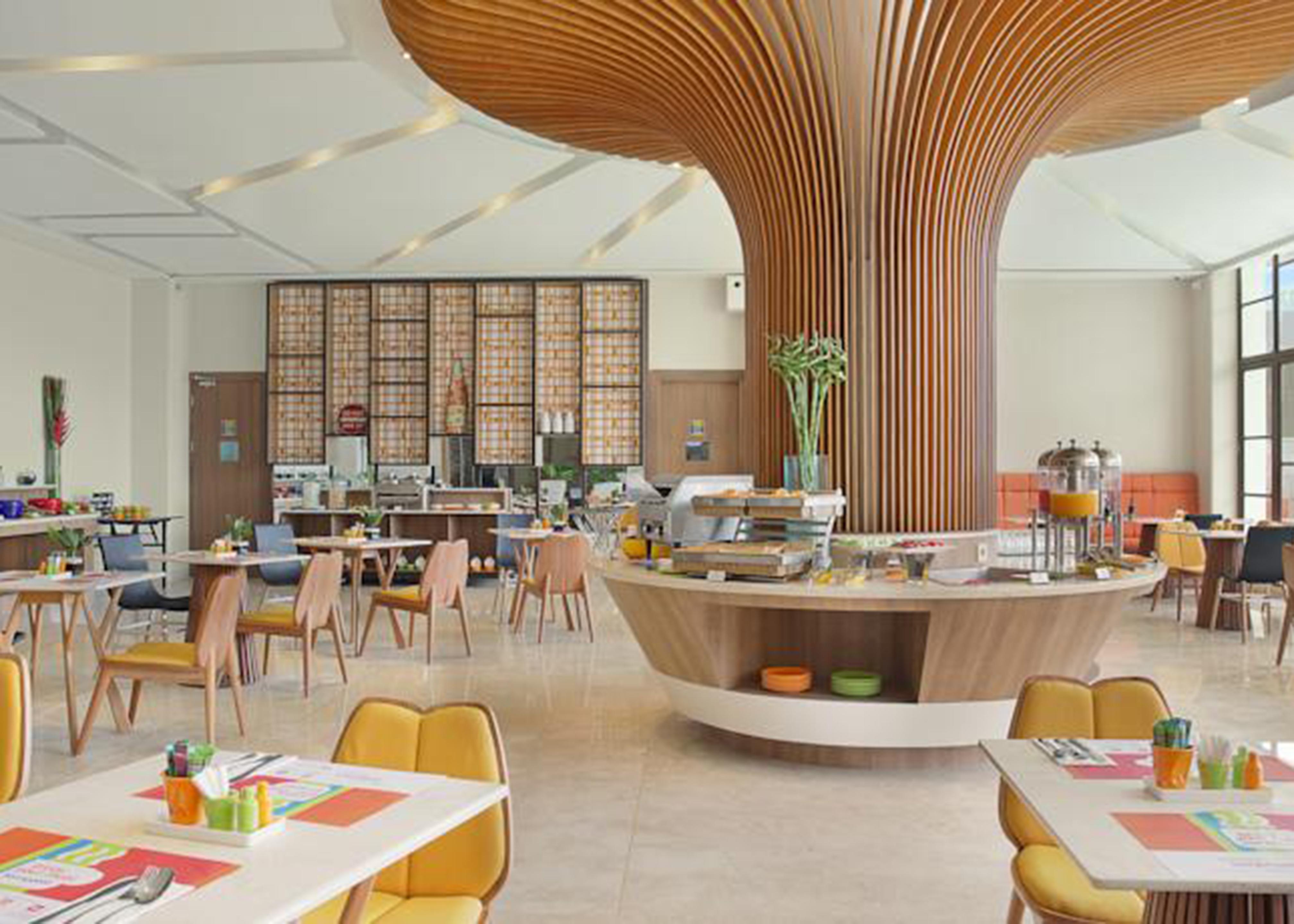 Grand Livio Kuta Hotel 3*