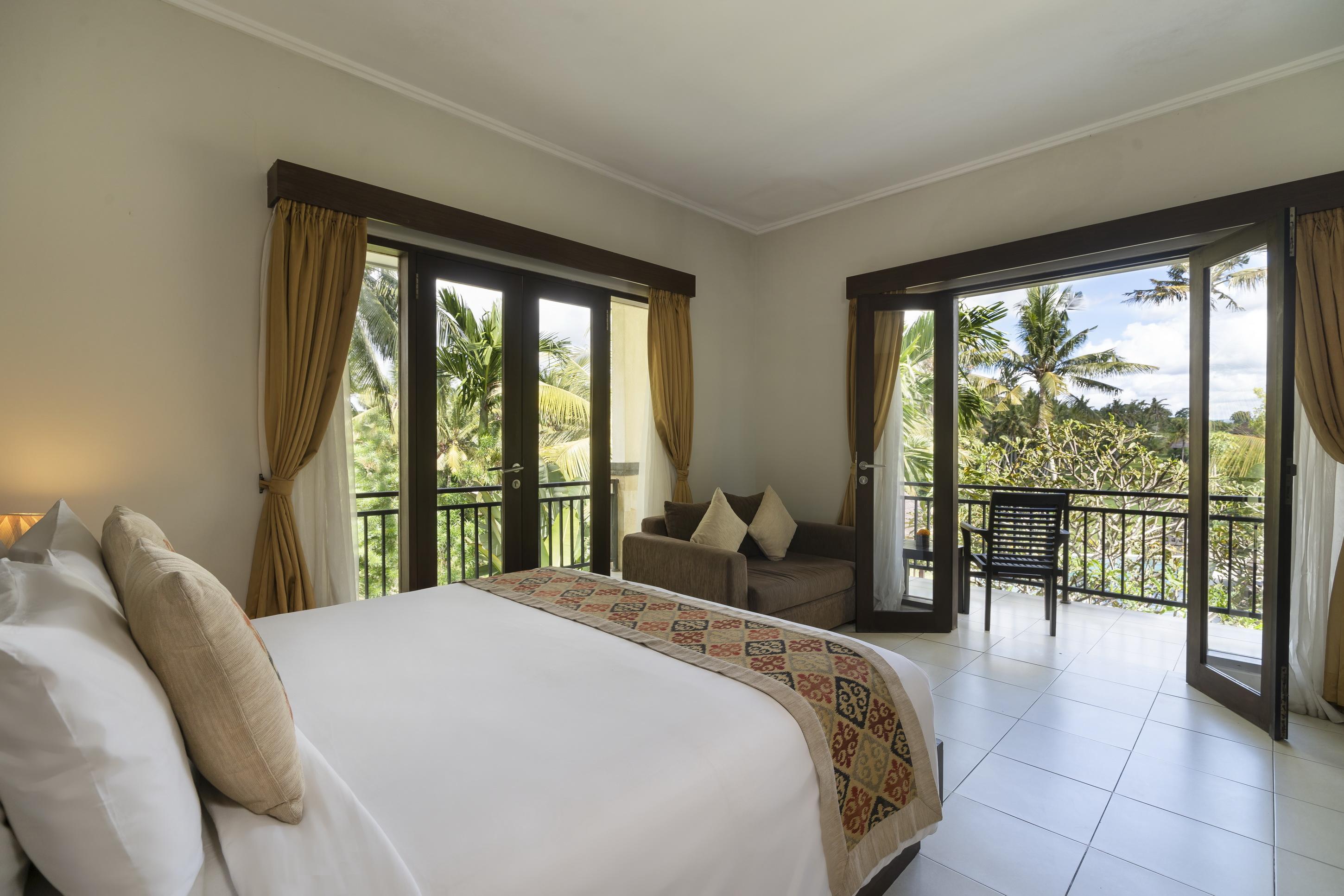 Amatara Agung Raka Resort 4*