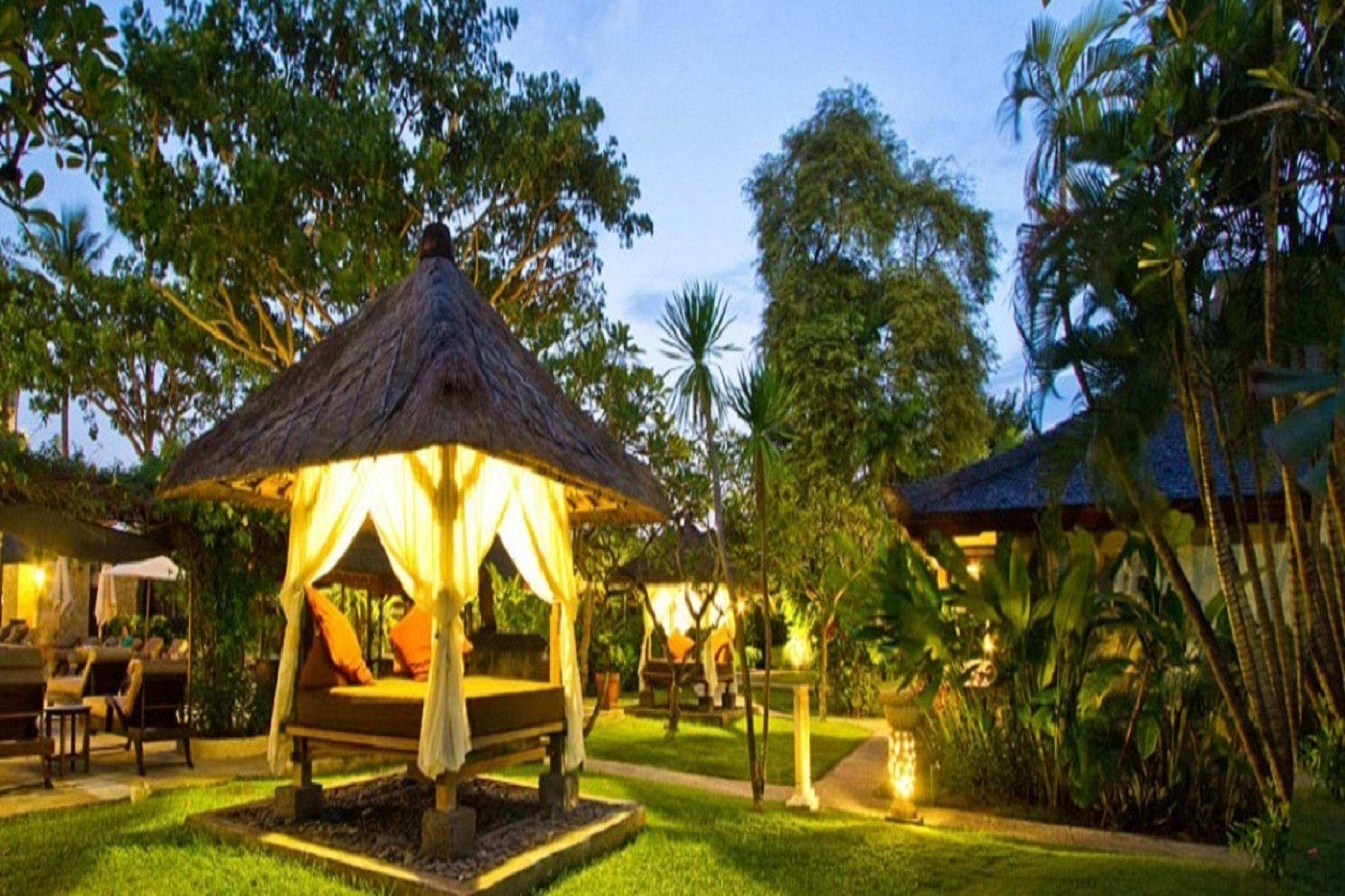Rama And Kuta (Bali)