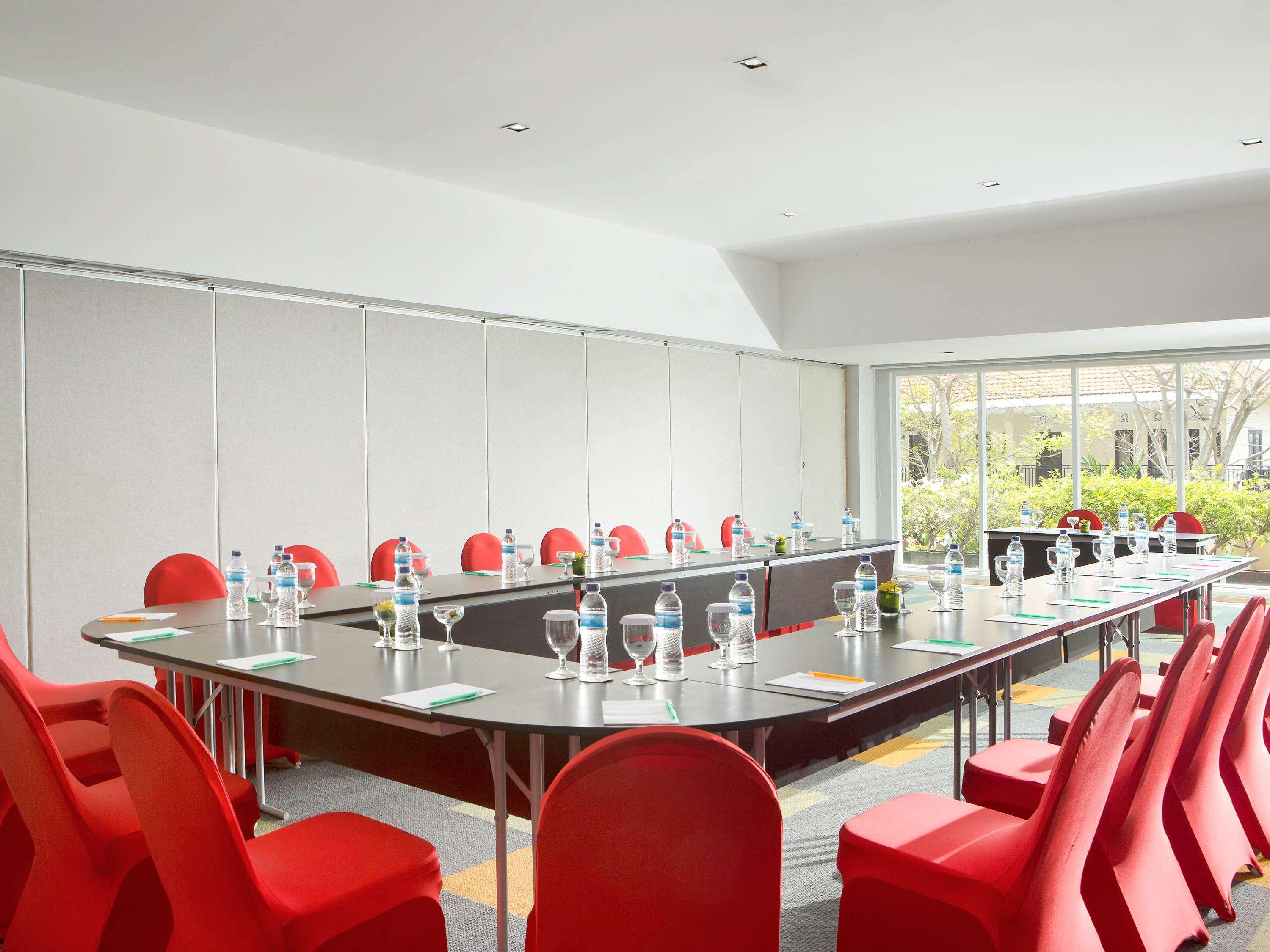 Ibis Styles Bali Benoa Hotel 4*