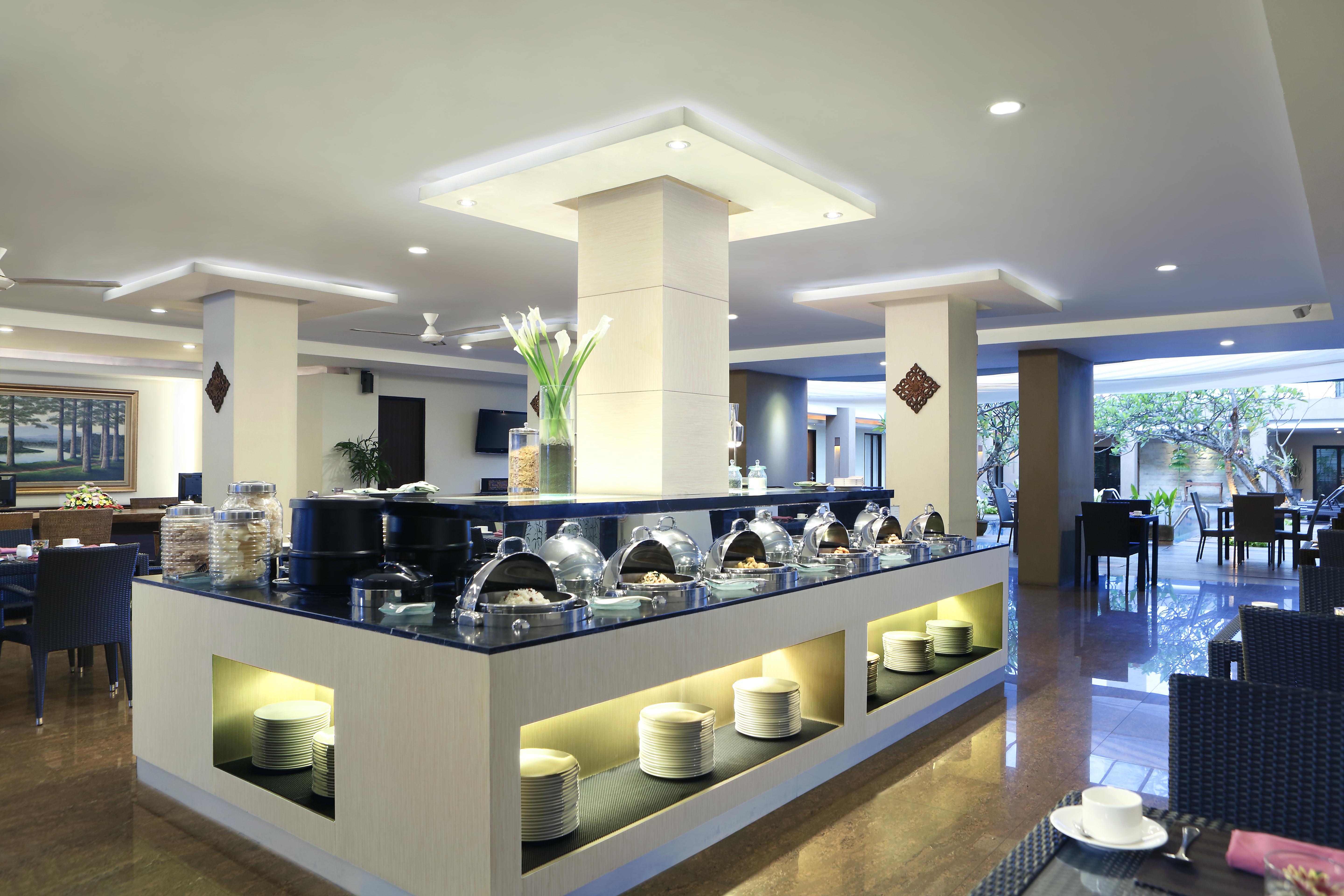 Hotel Santika Kuta 3*