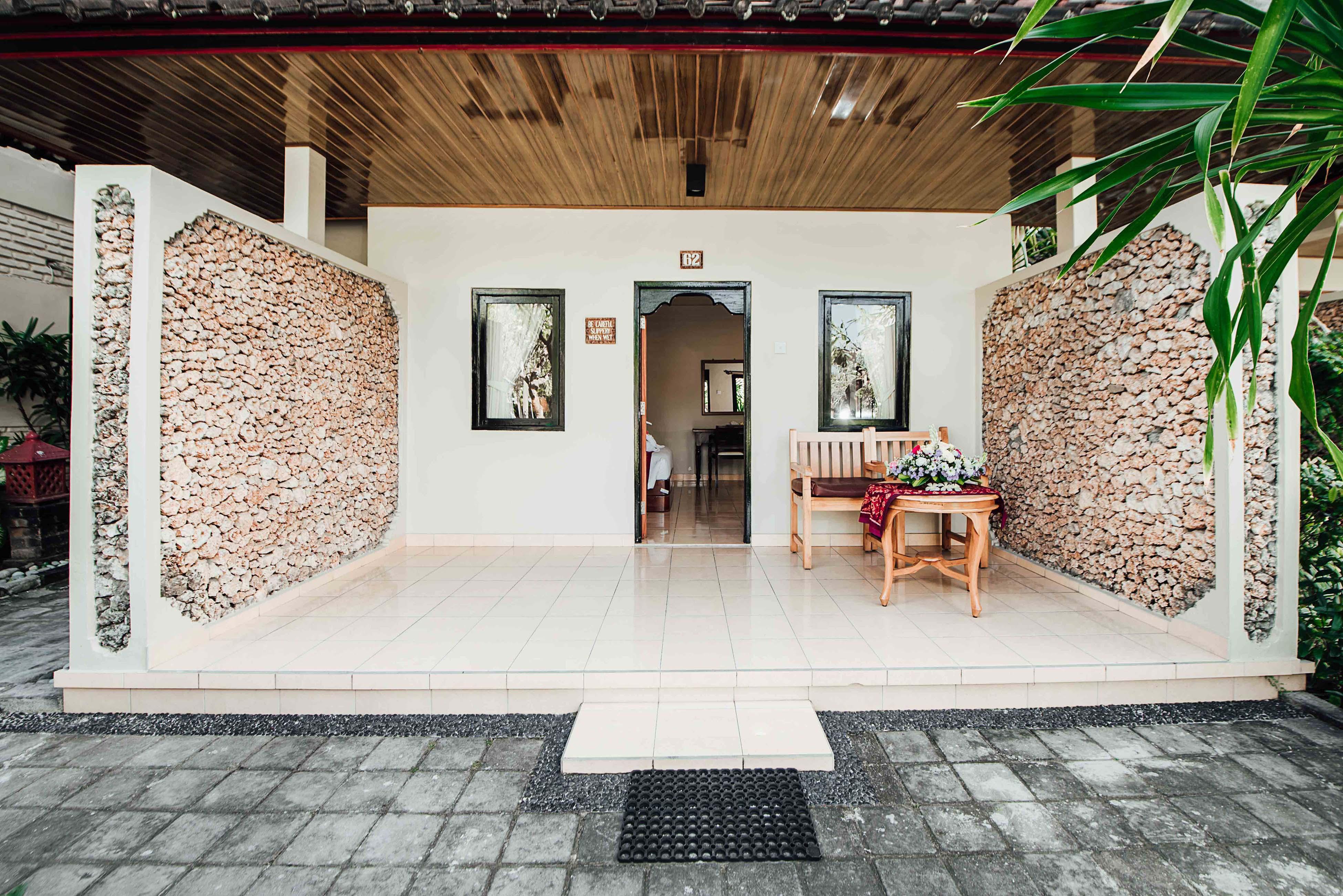 Kuta Puri Bungalows, And 3*