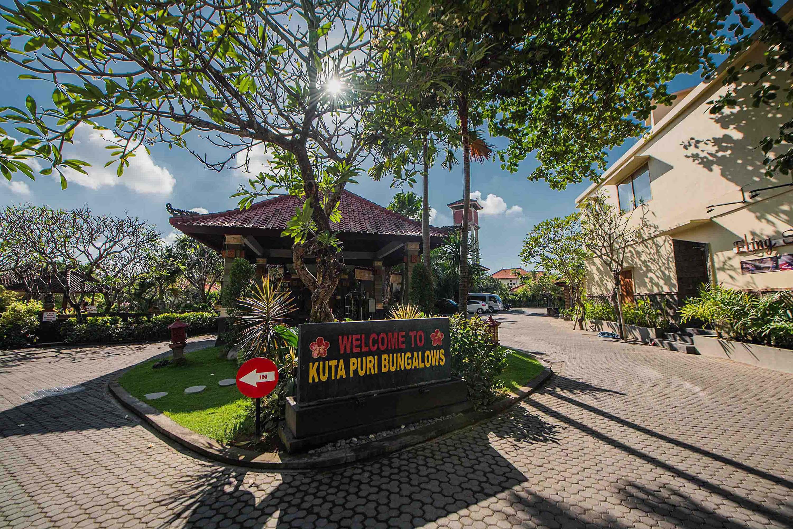 Resort Kuta Puri Bungalows, And 3*