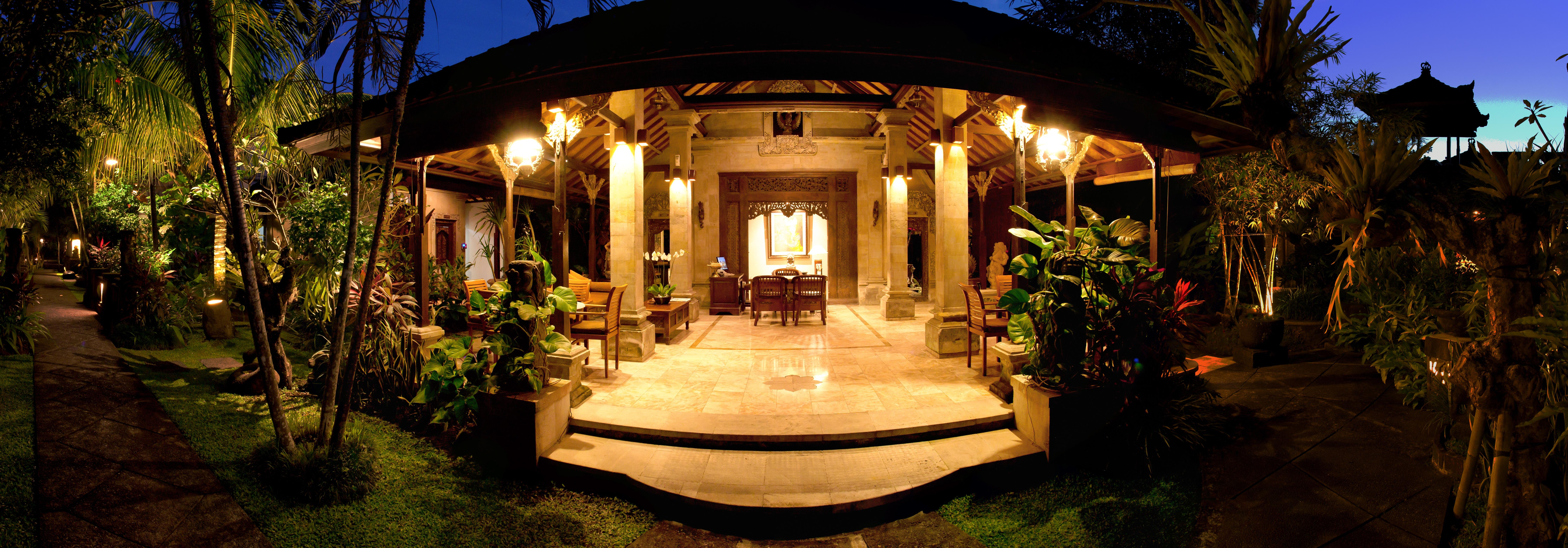 Resort Bebek Tepi Sawah Restaurant &