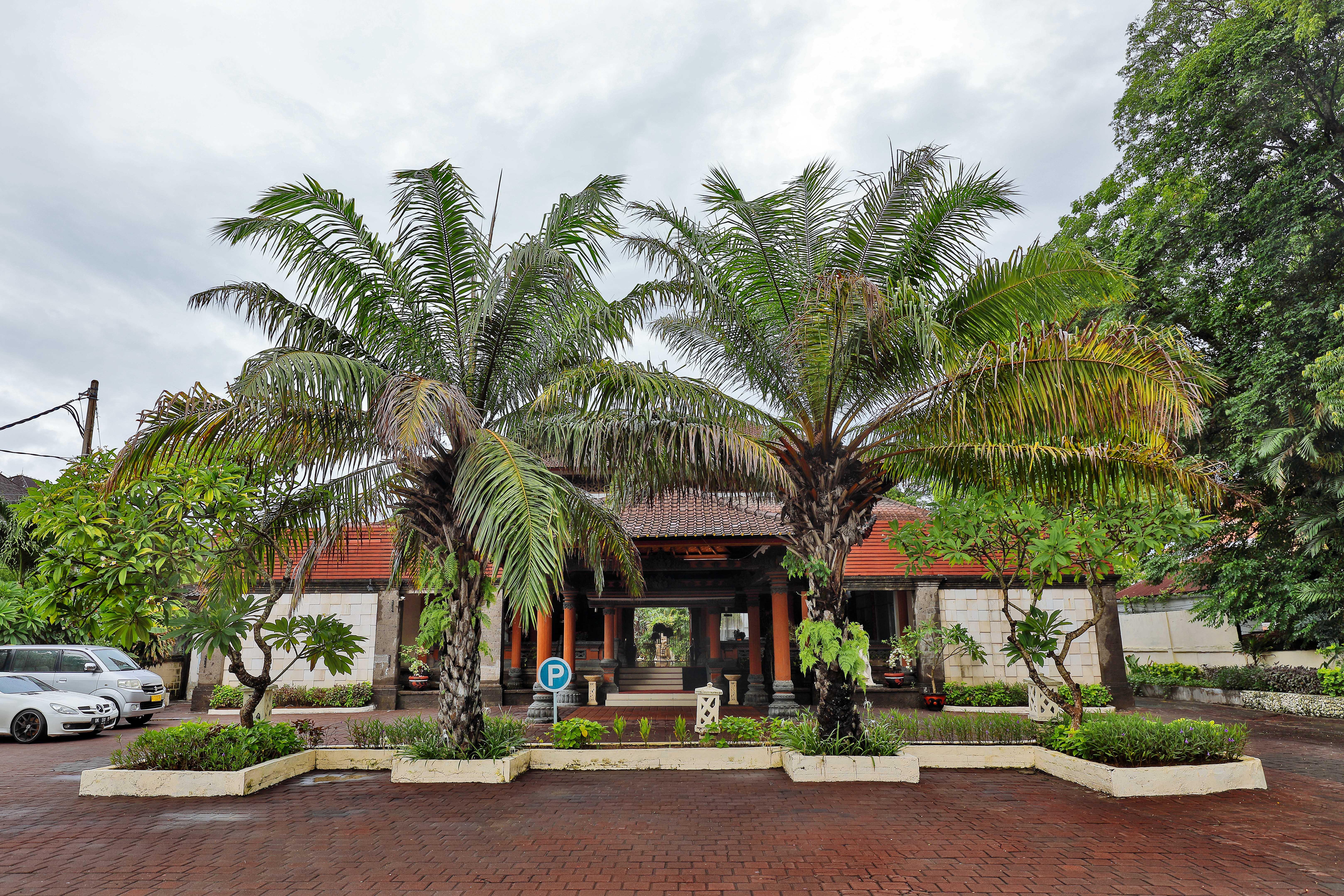 Puri Saron Hotel Seminyak (Bali)