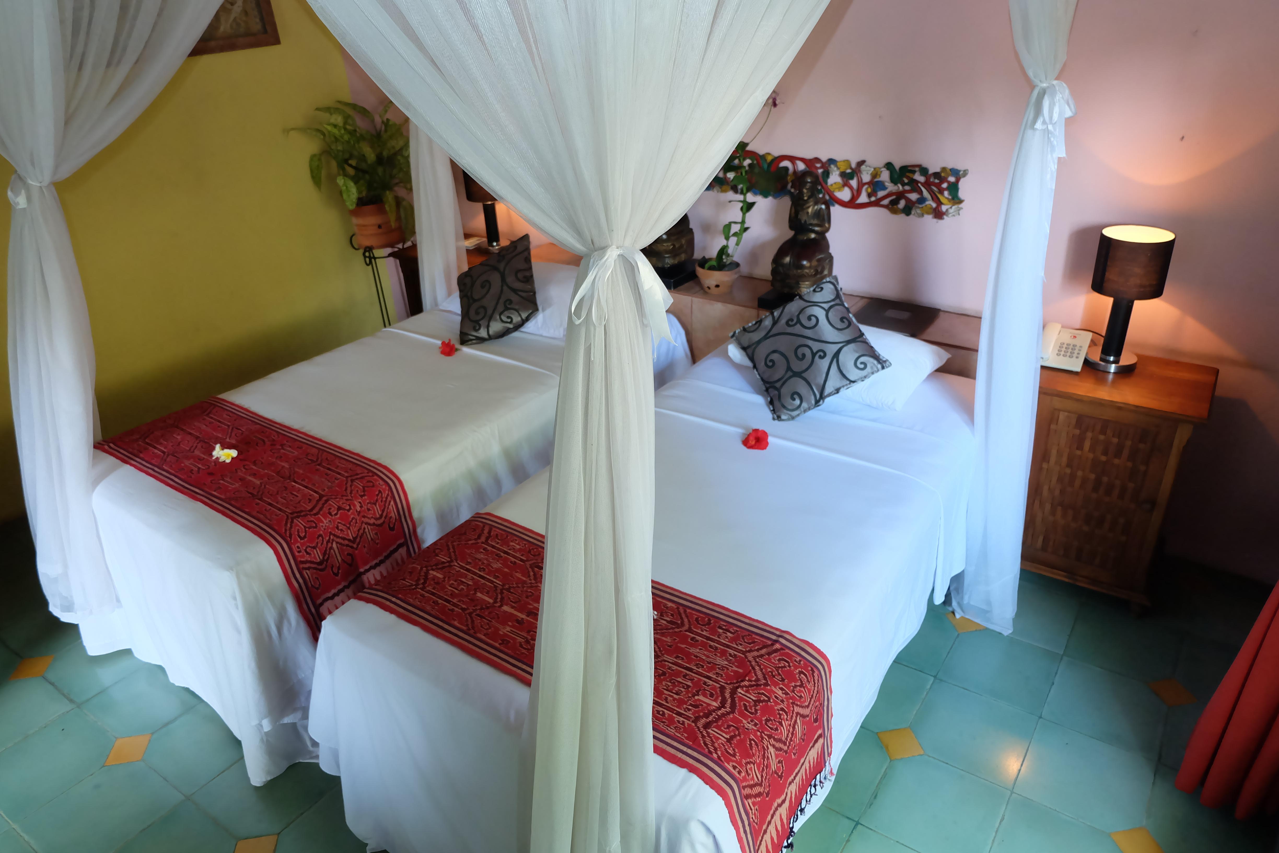 Puri Taman Sari 3*