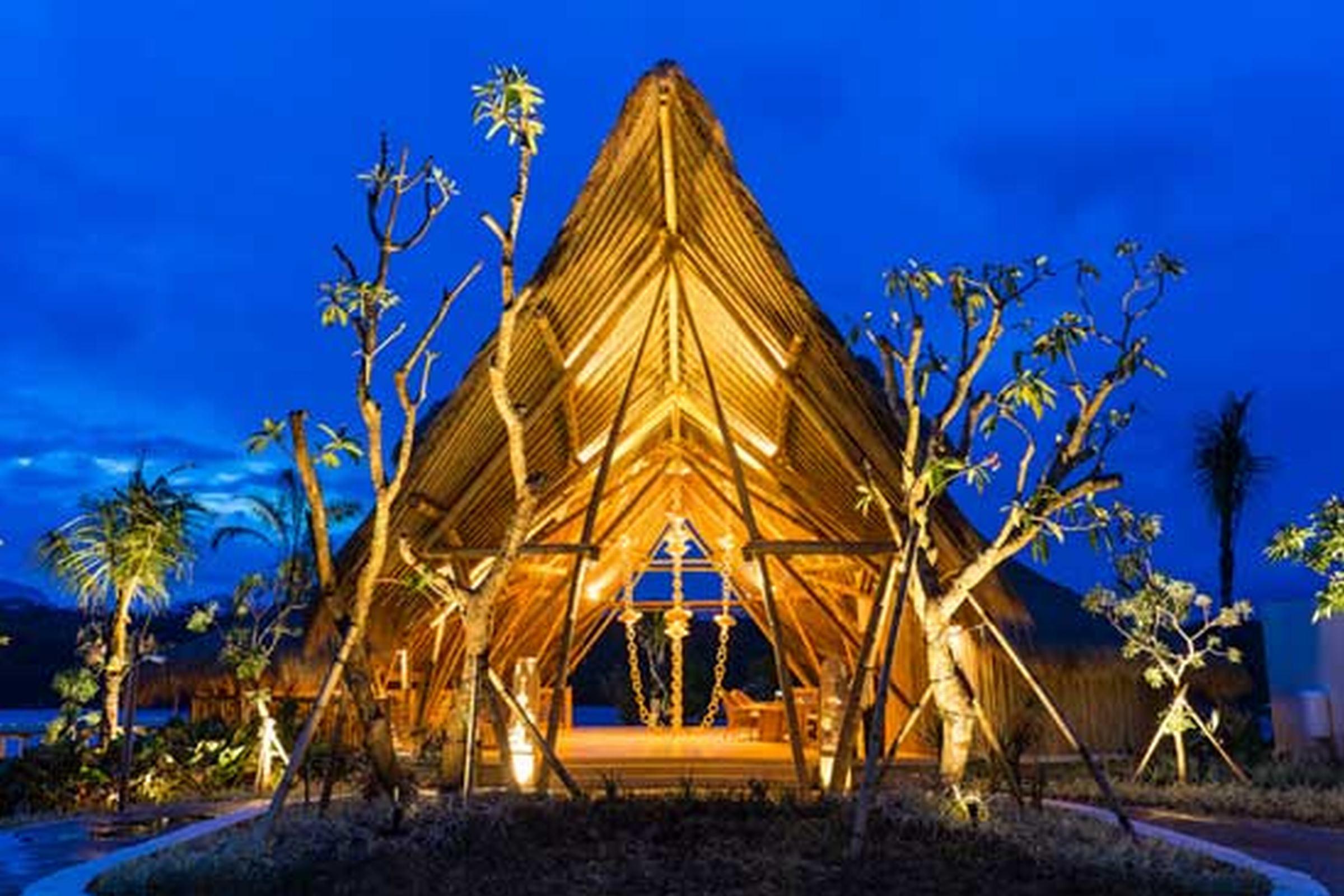Luxury tent Menjangan Dynasty Banyuwedang
