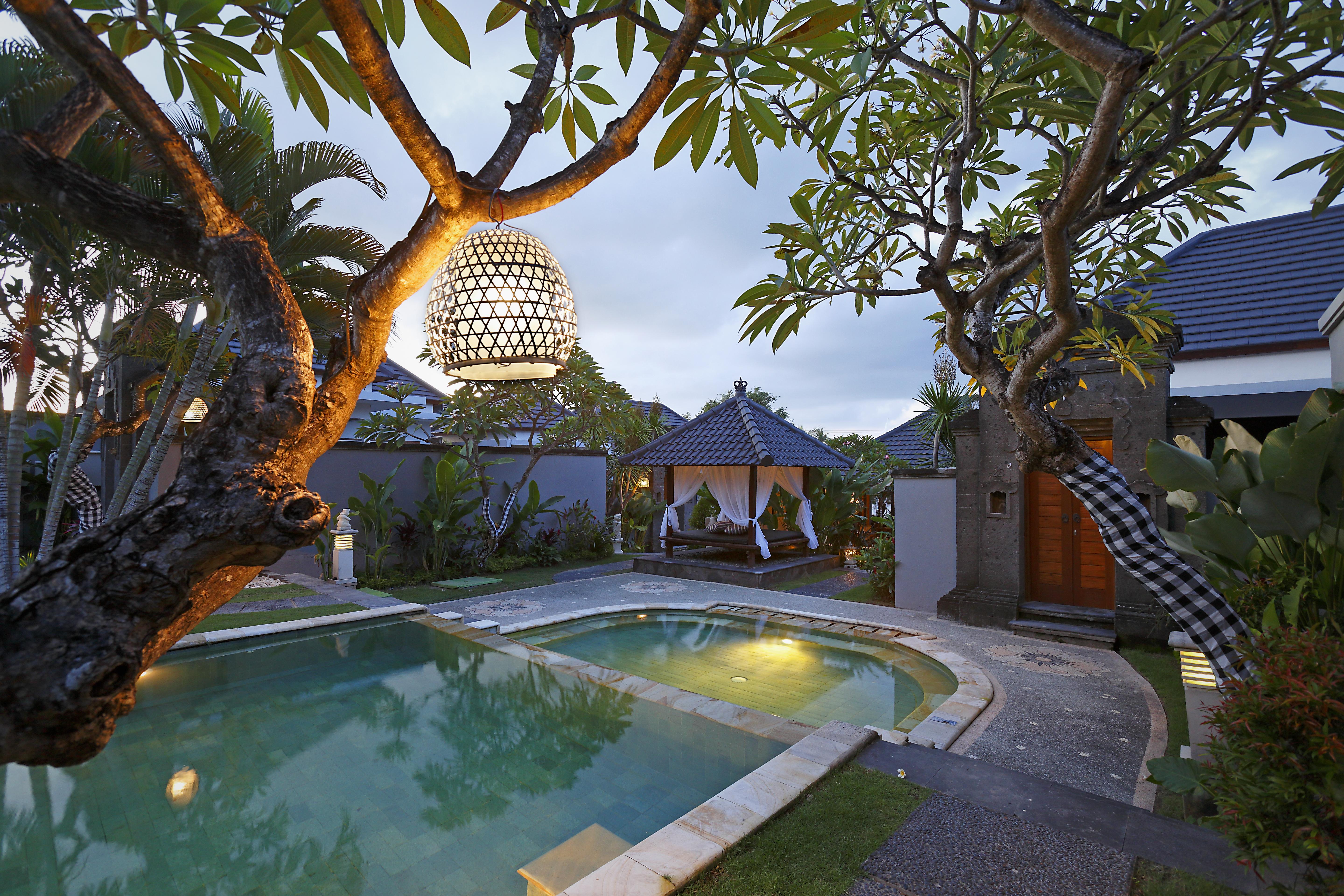 Bali Nyuh Gading Luxury & 3* Seminyak (Bali)