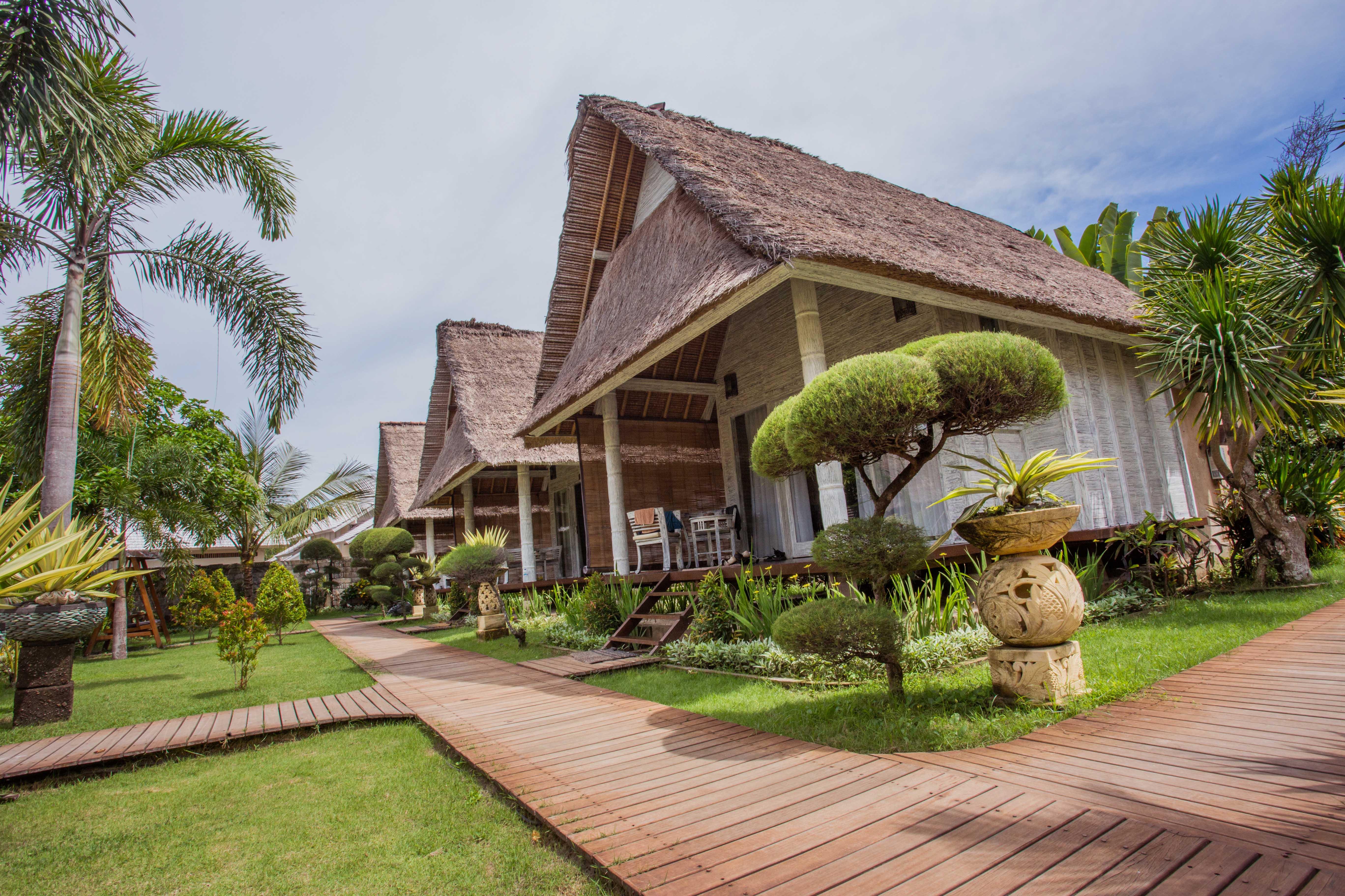 Bay Shore Huts 4*