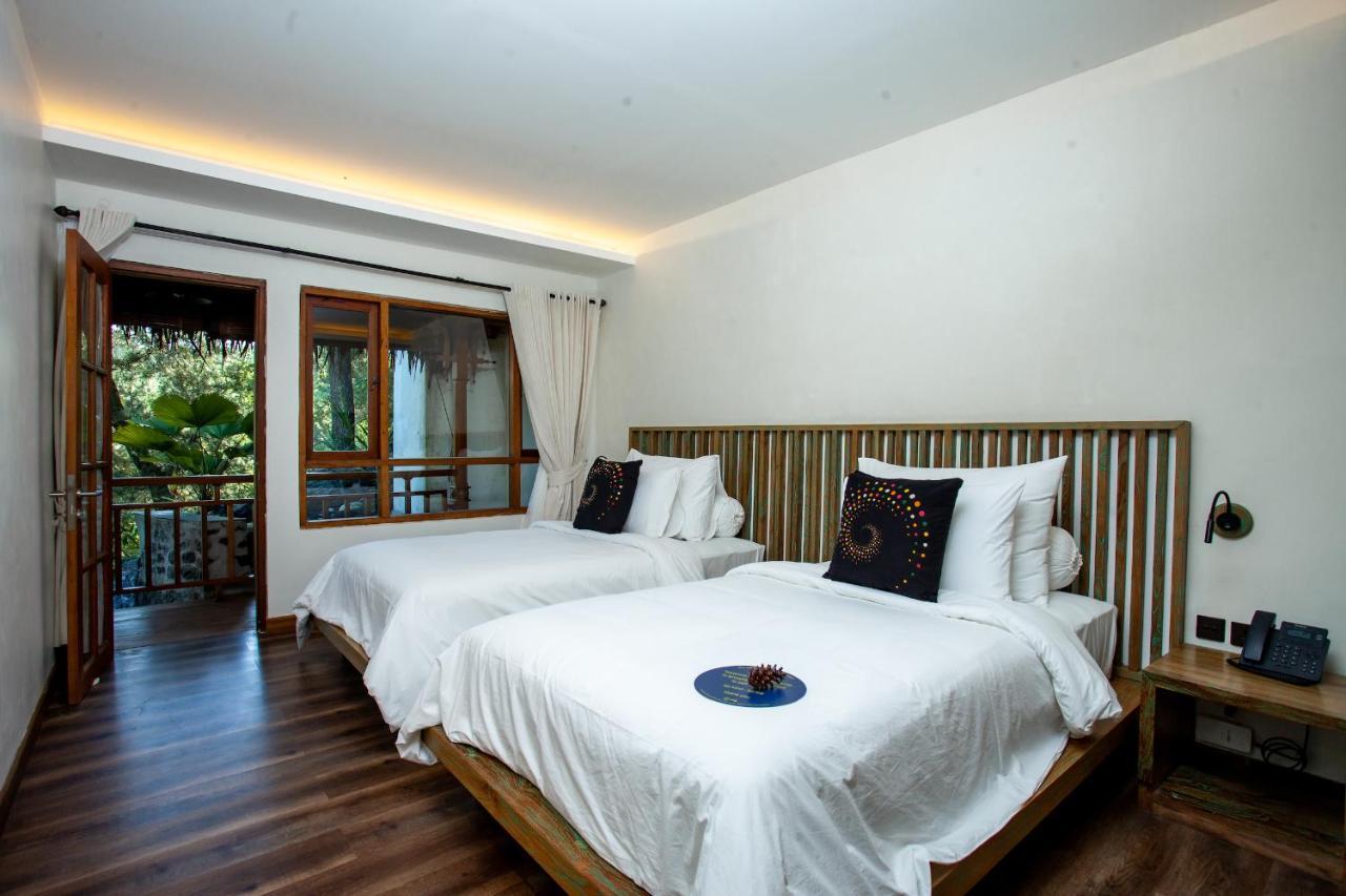 Tira Vilagna & 4* Kintamani (Bali)