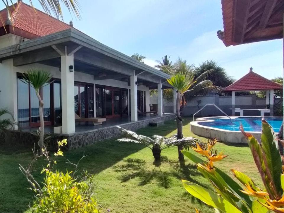 Coco Blu Villa Singaraja (Bali)