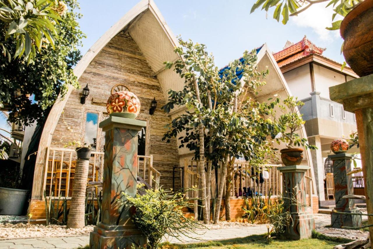 Cemara Beachfront Nusa Penida Guest house