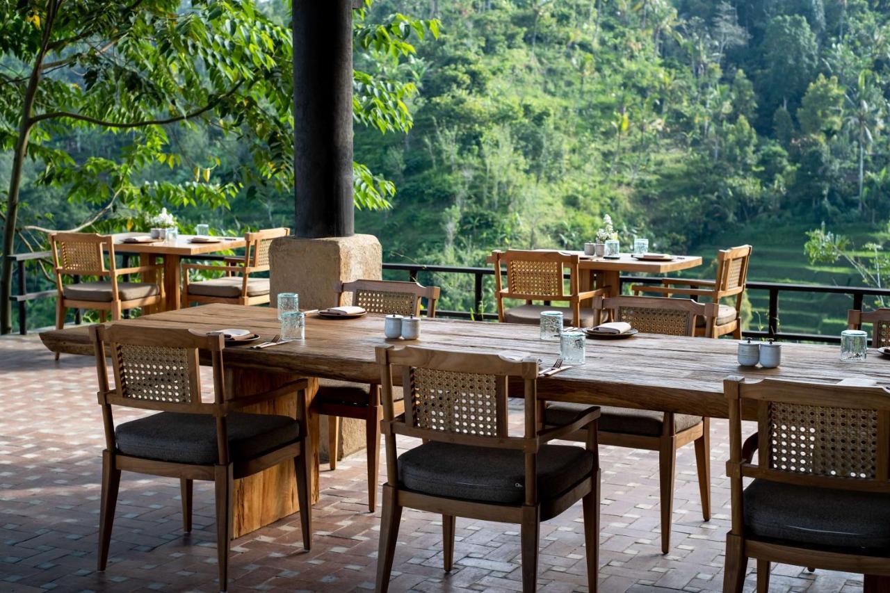 Resor Buahan, A Banyan Tree Escape