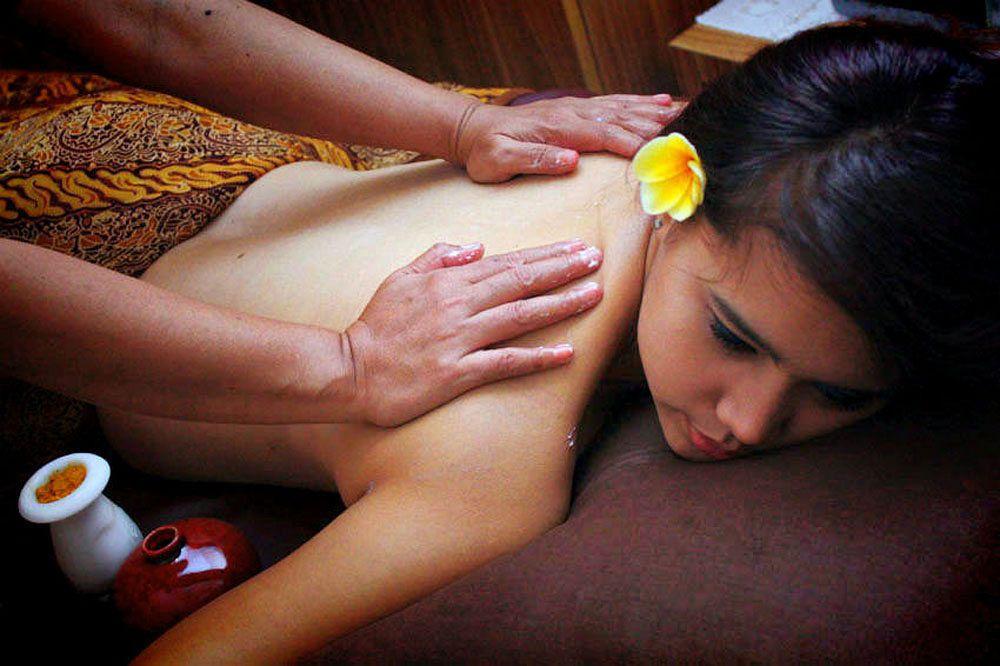 Puri Ayu